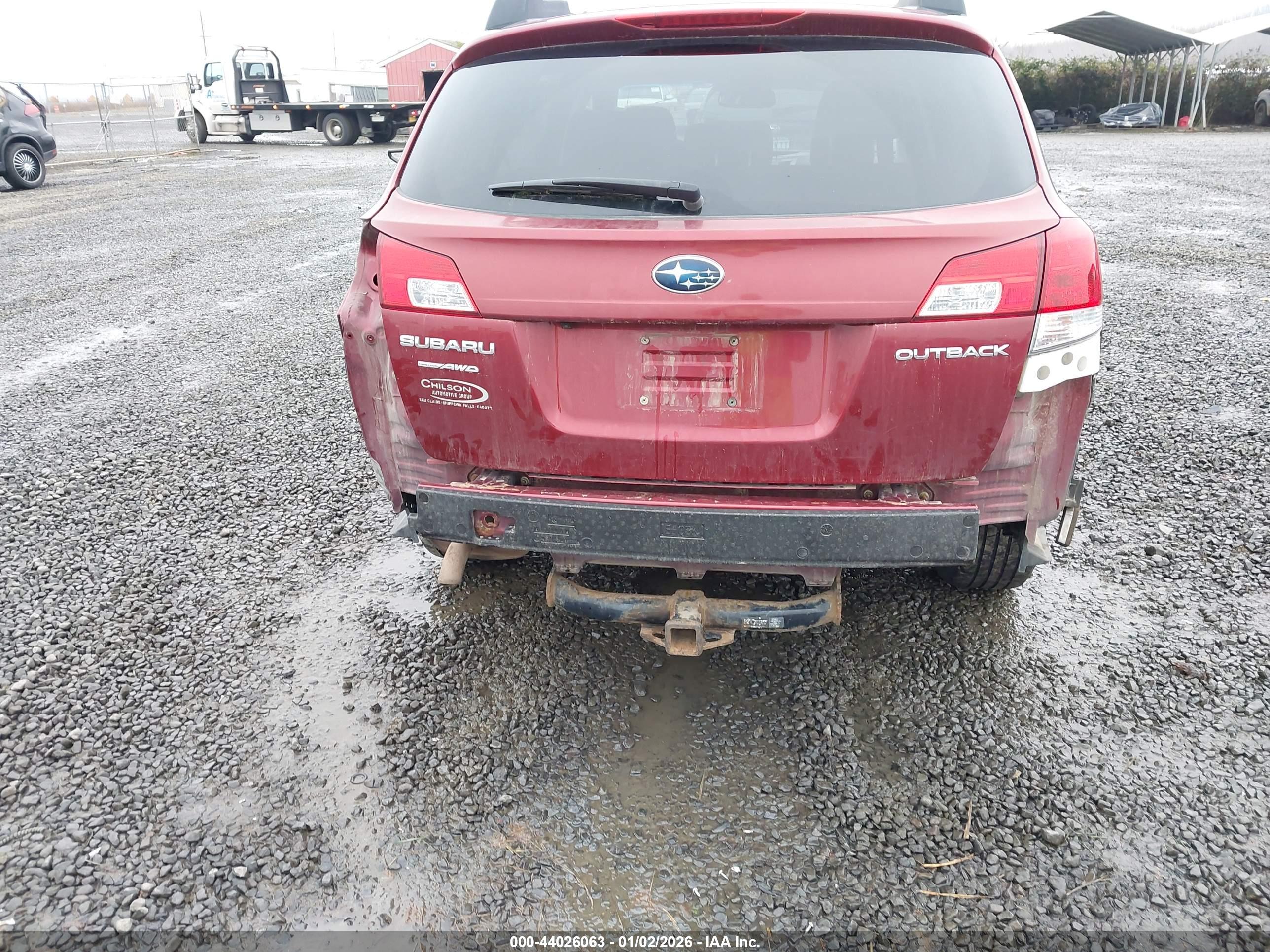 SUBARU OUTBACK image 6