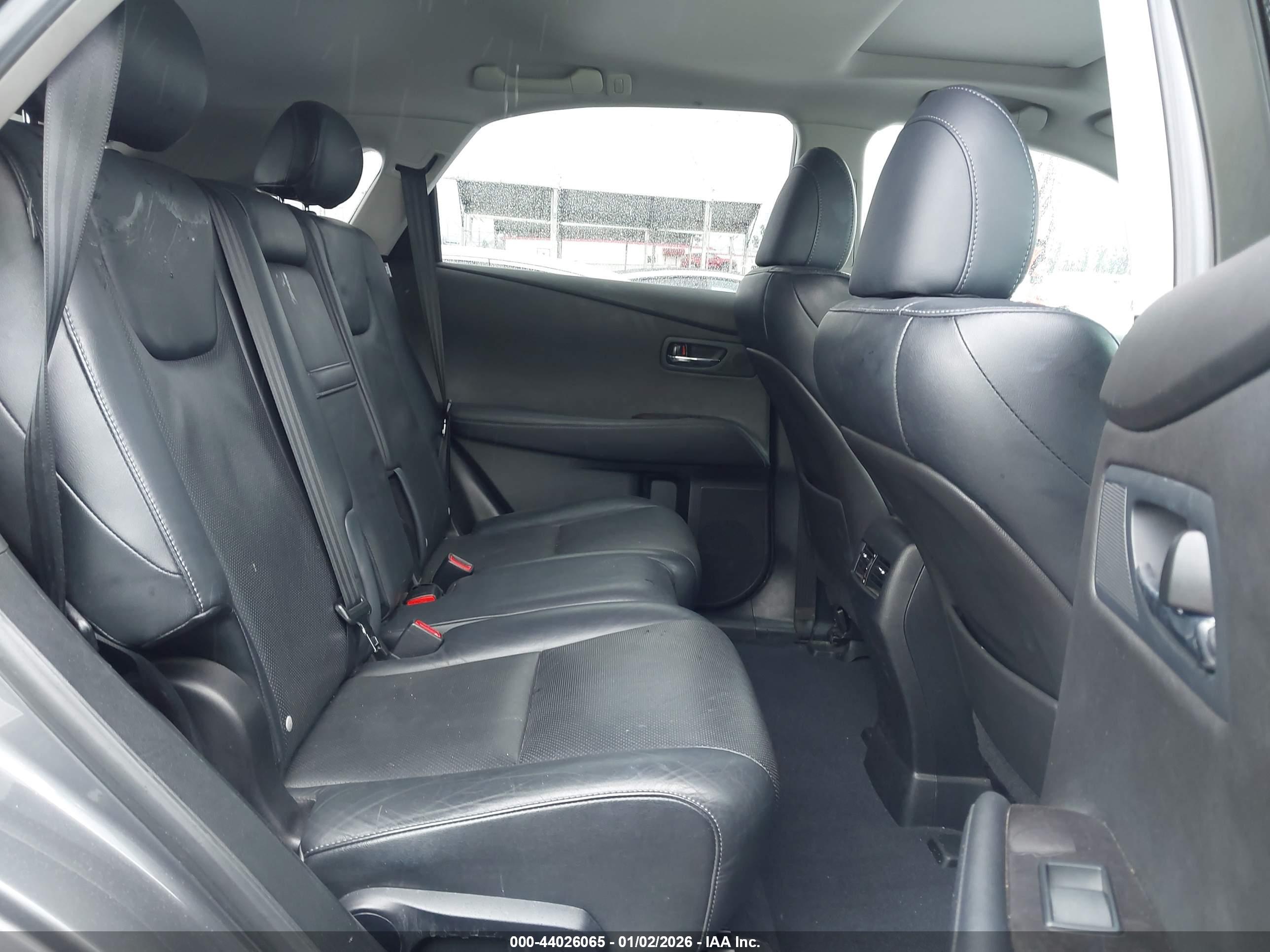 LEXUS RX image 8