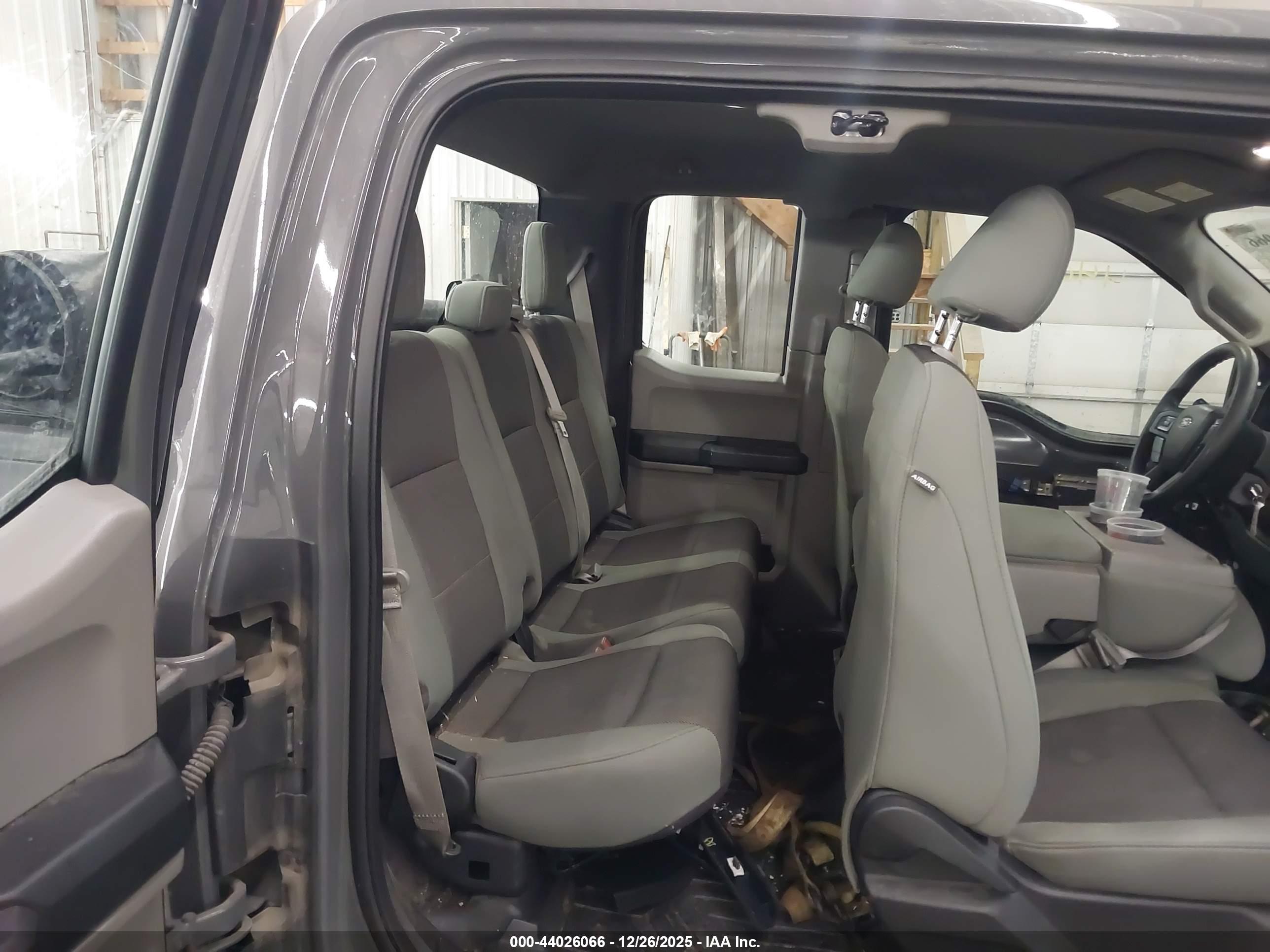 FORD F-150 image 8