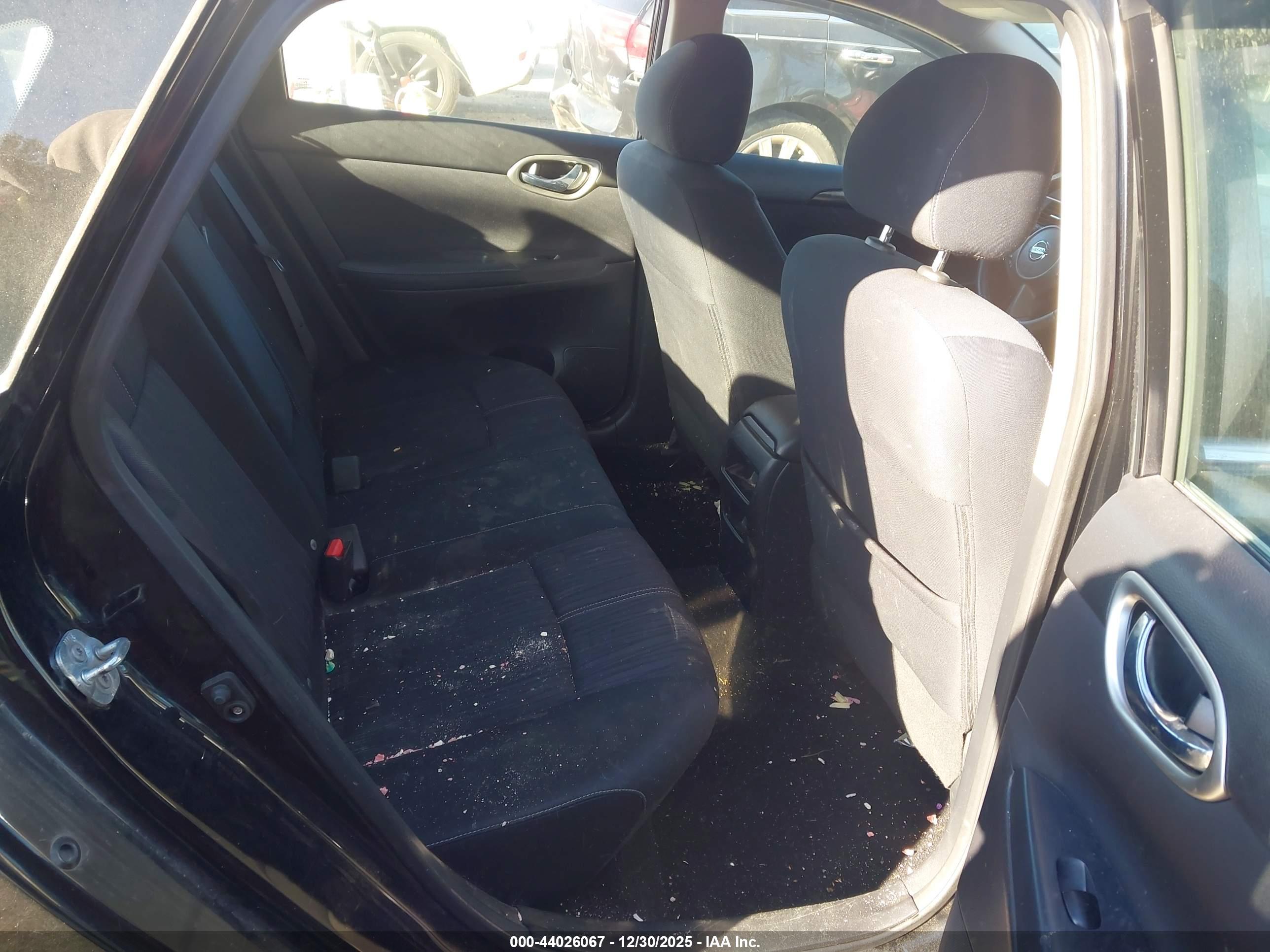 NISSAN SENTRA image 8