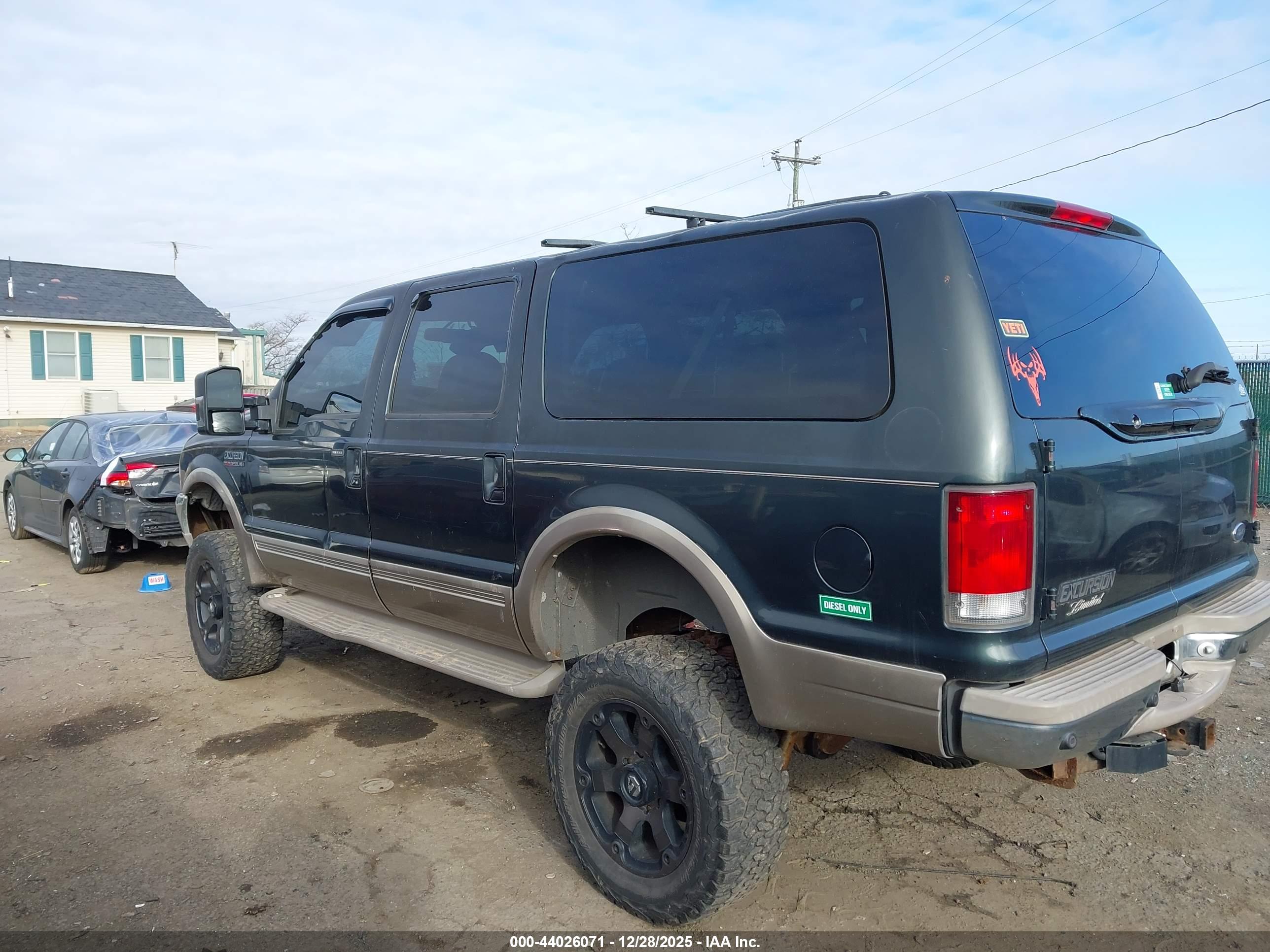 FORD EXCURSION image 3
