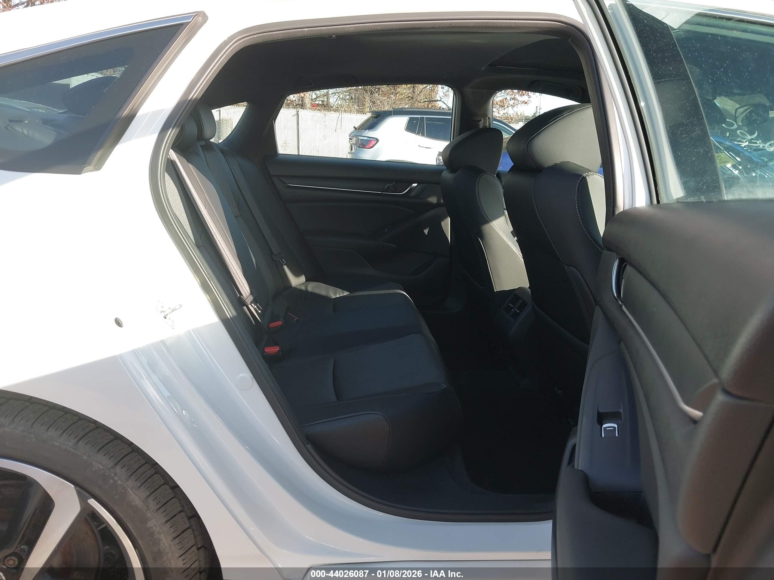 HONDA ACCORD image 8