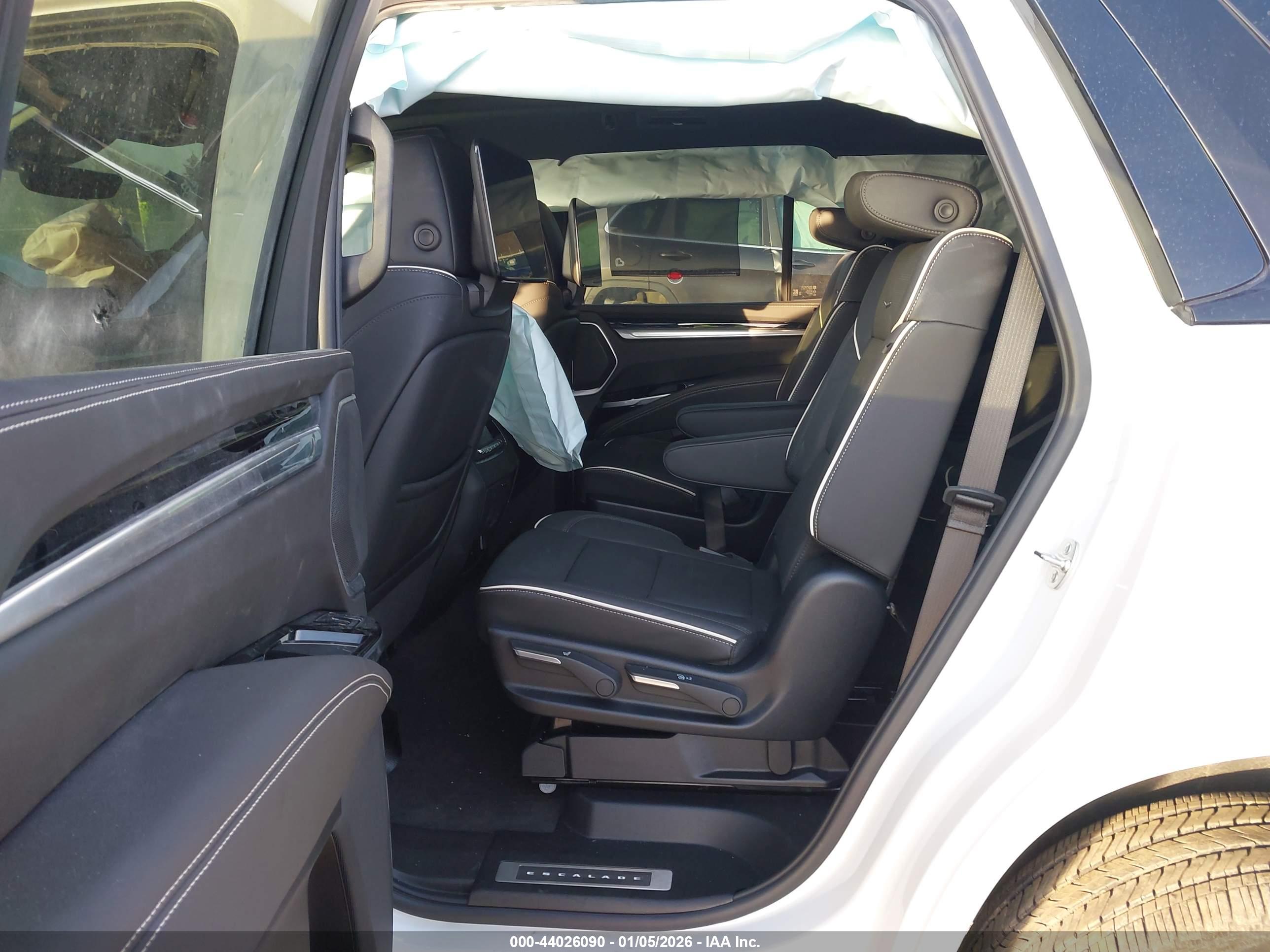 CADILLAC ESCALADE image 8