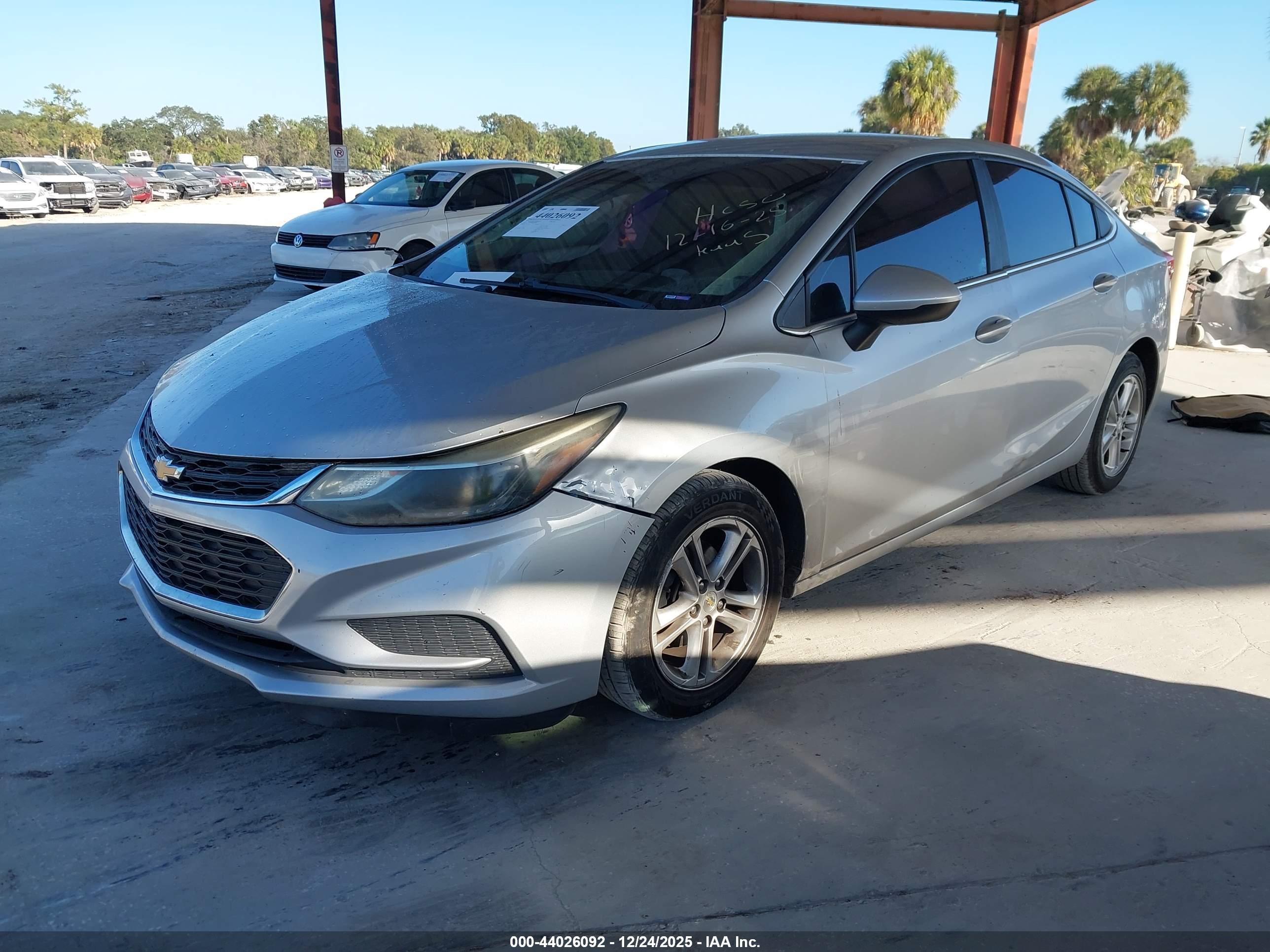 CHEVROLET CRUZE image 2
