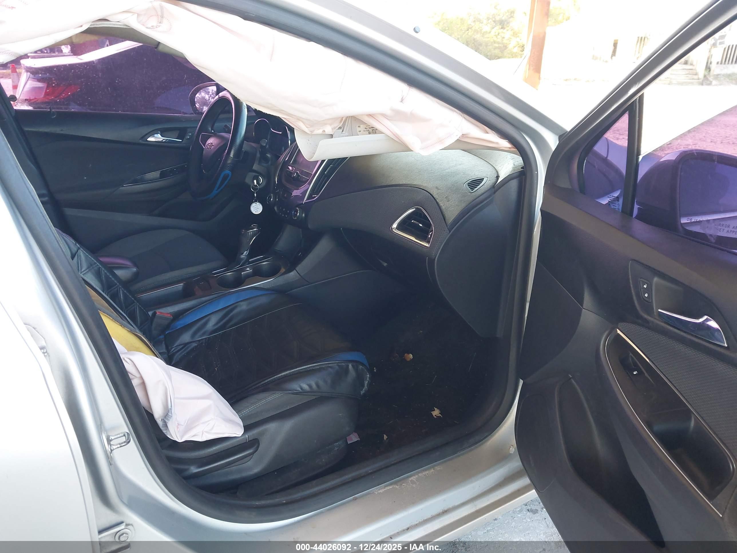 CHEVROLET CRUZE image 5