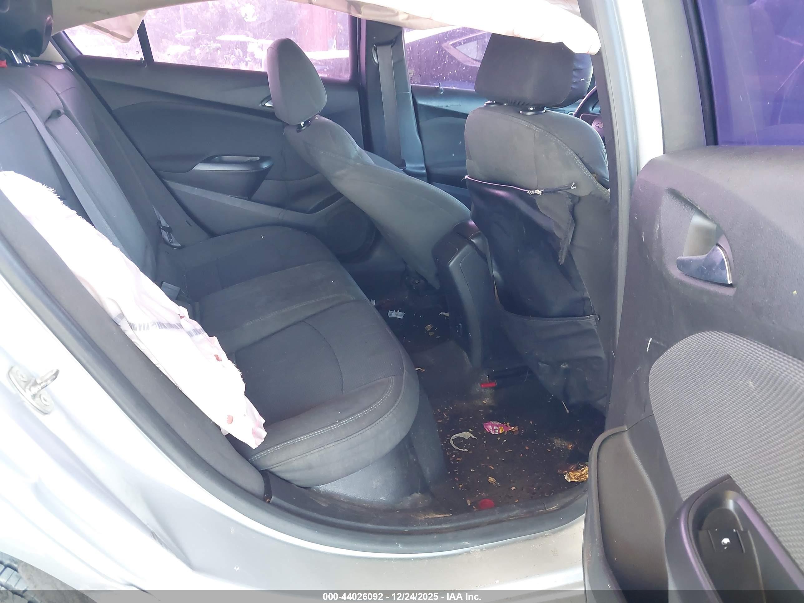 CHEVROLET CRUZE image 8