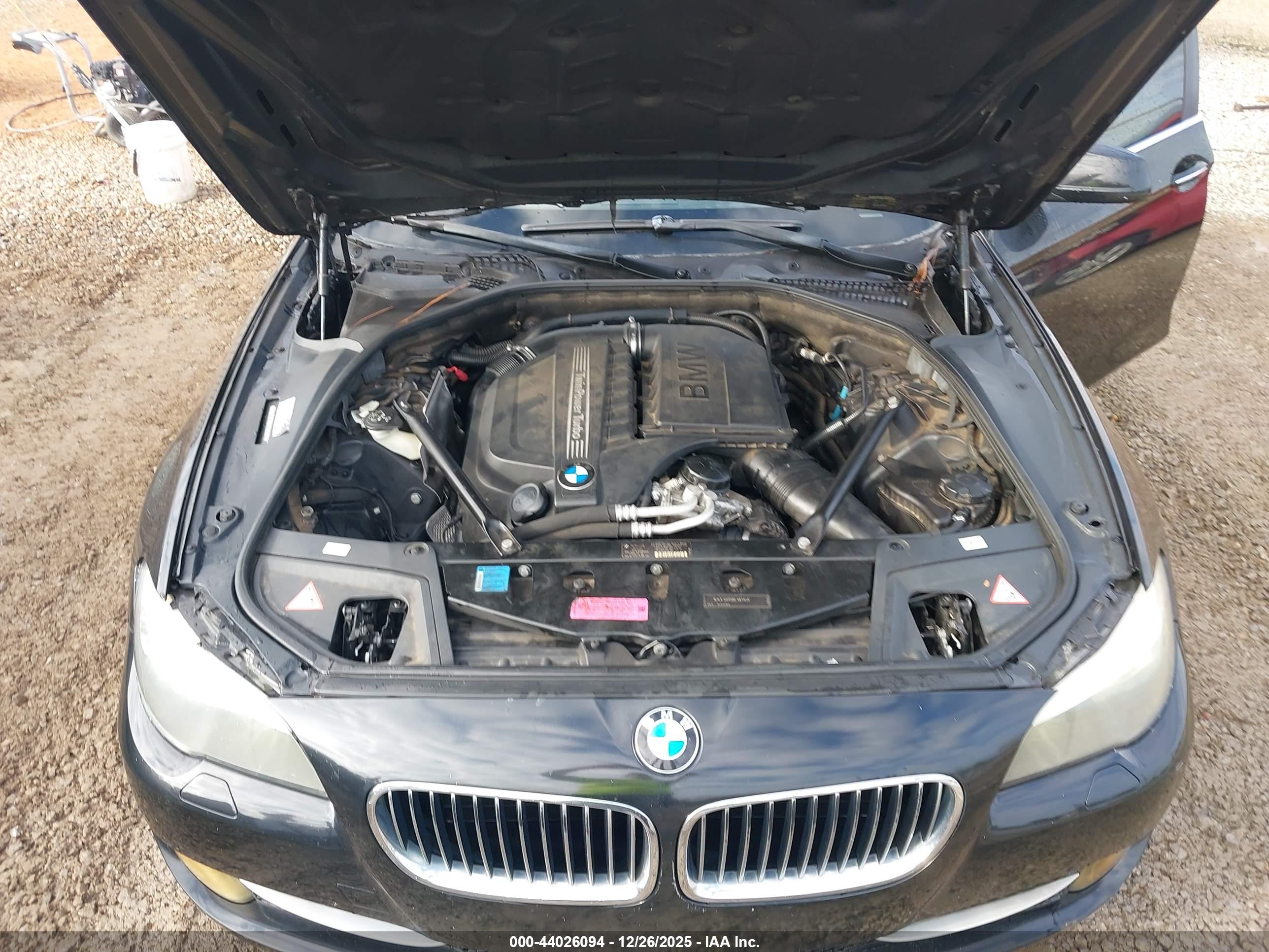 BMW 535I image 10