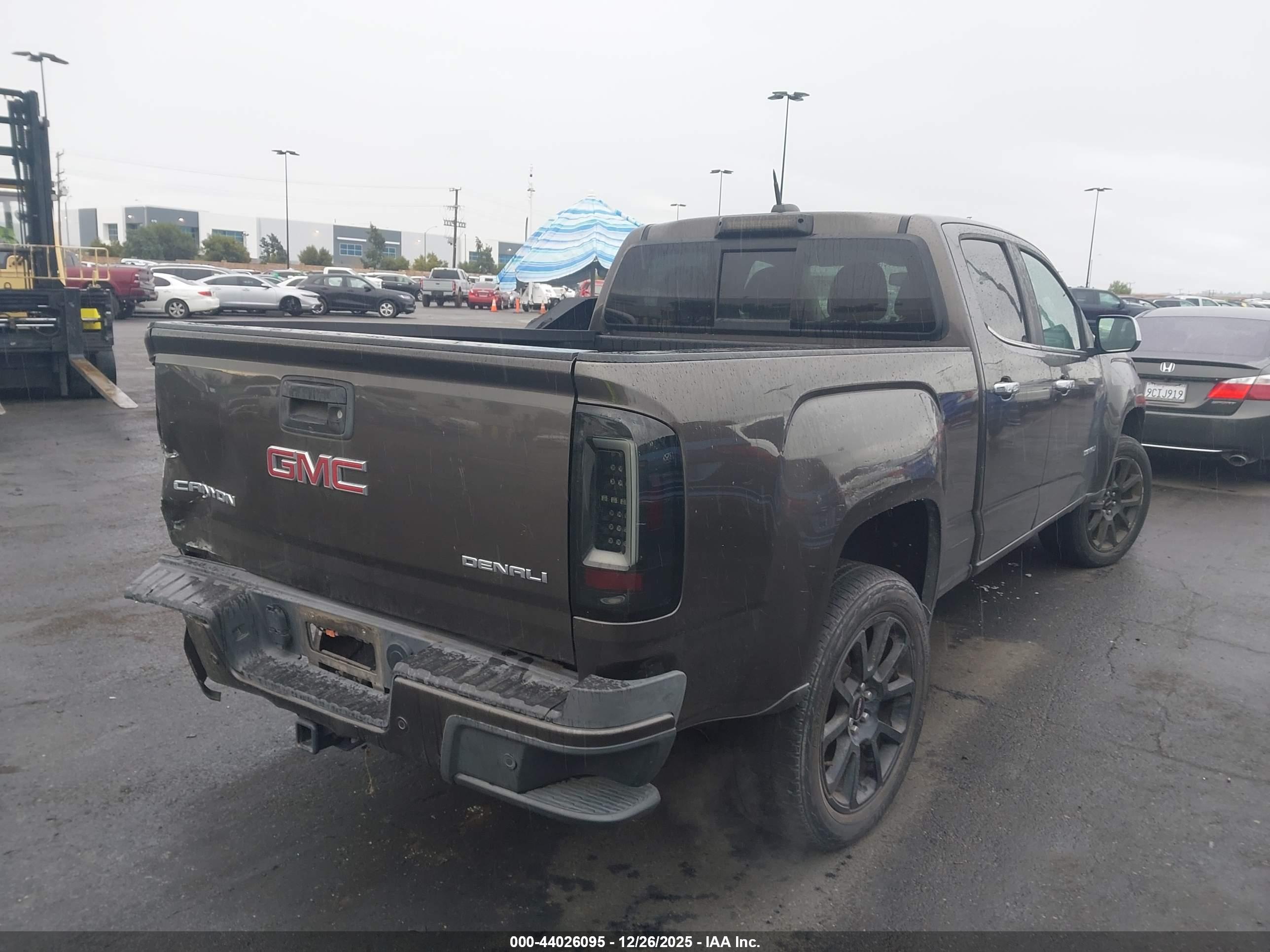GMC CANYON image 4