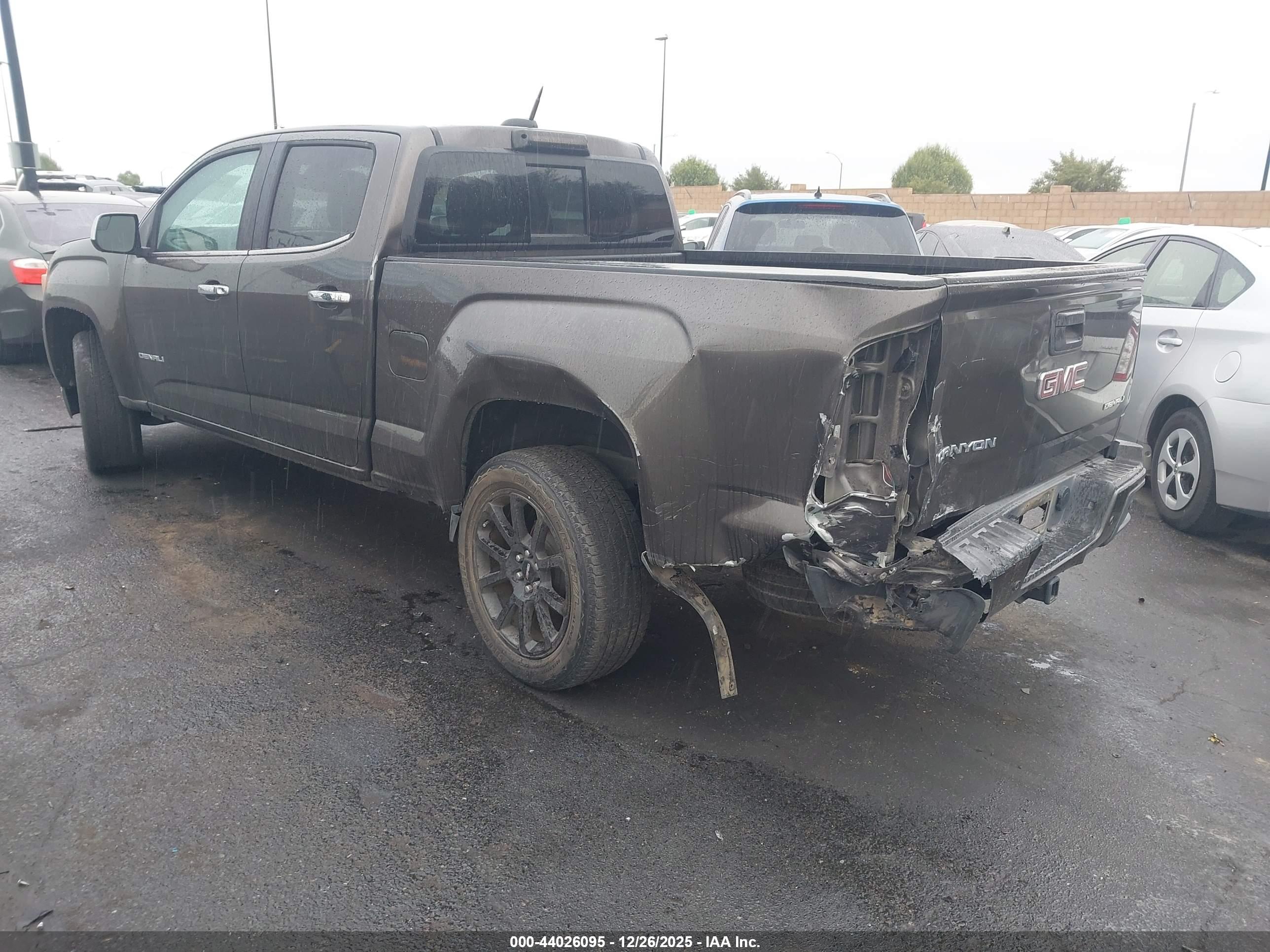 GMC CANYON image 6
