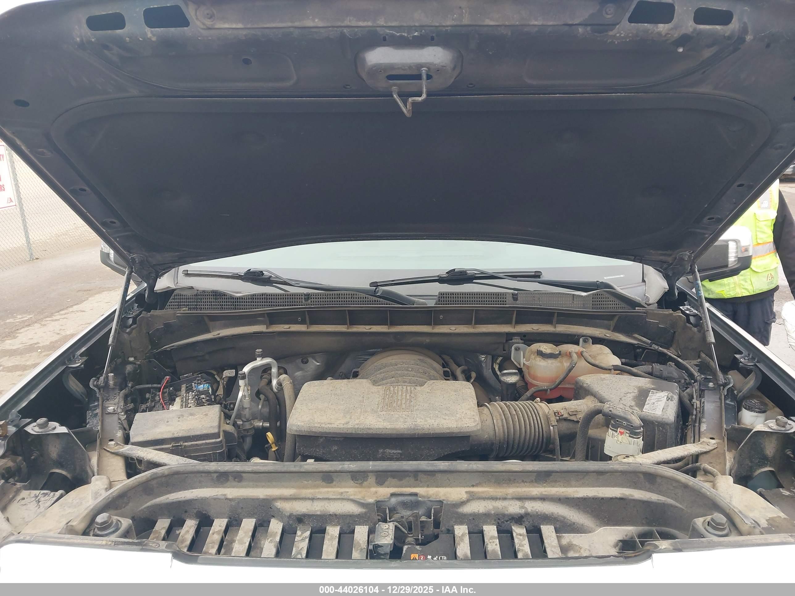 GMC SIERRA image 10