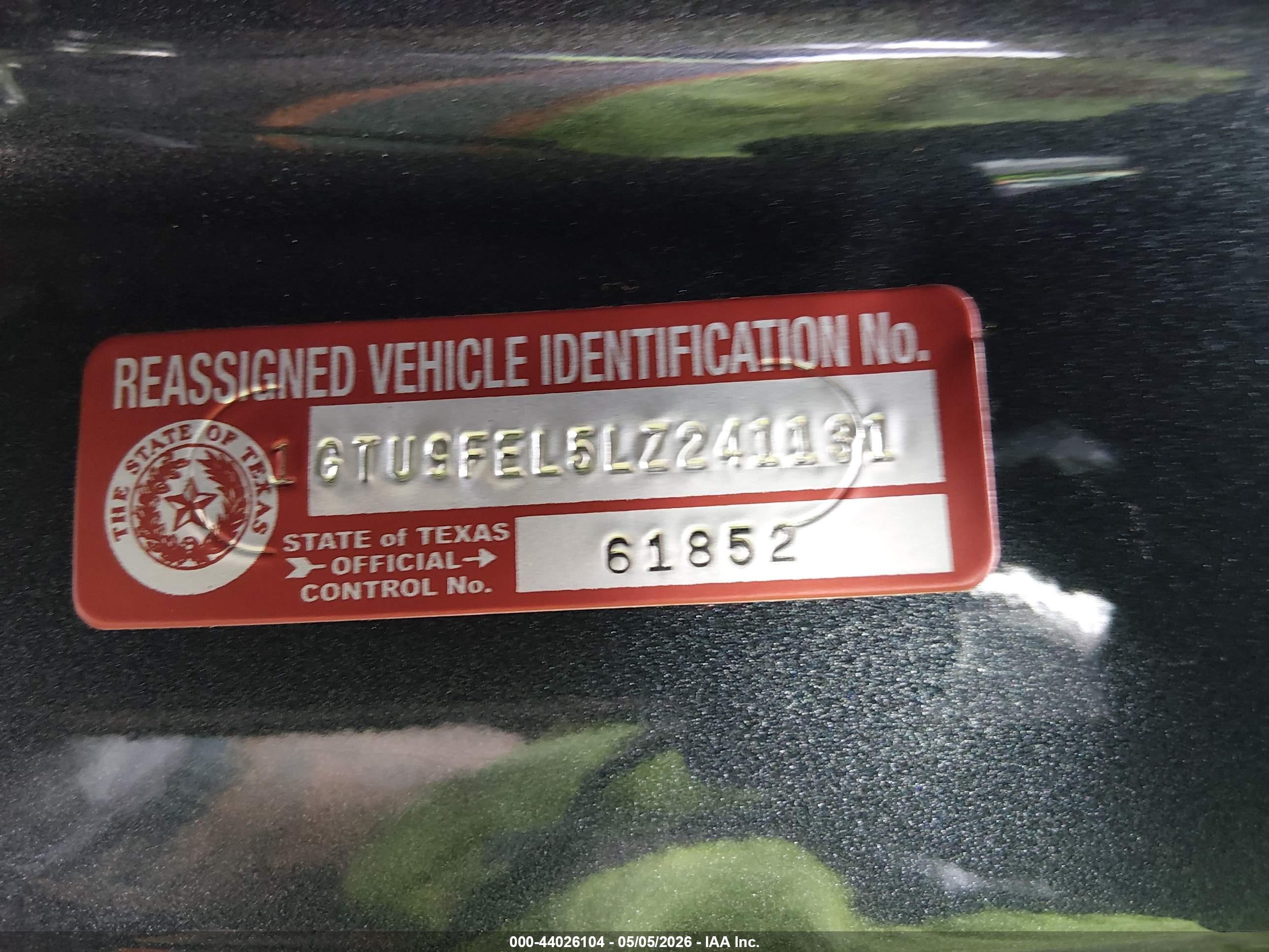 GMC SIERRA image 9