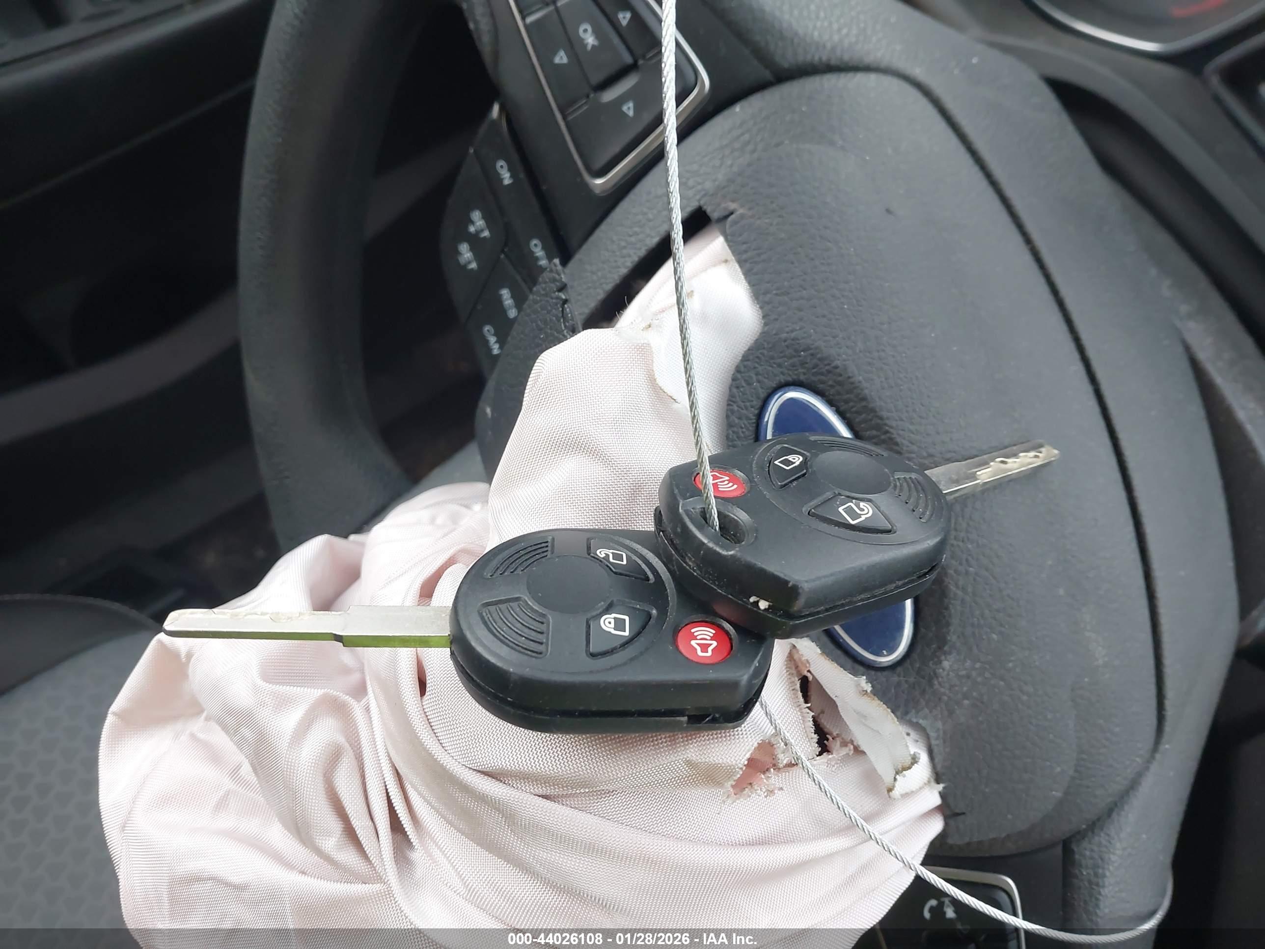 FORD ESCAPE image 11