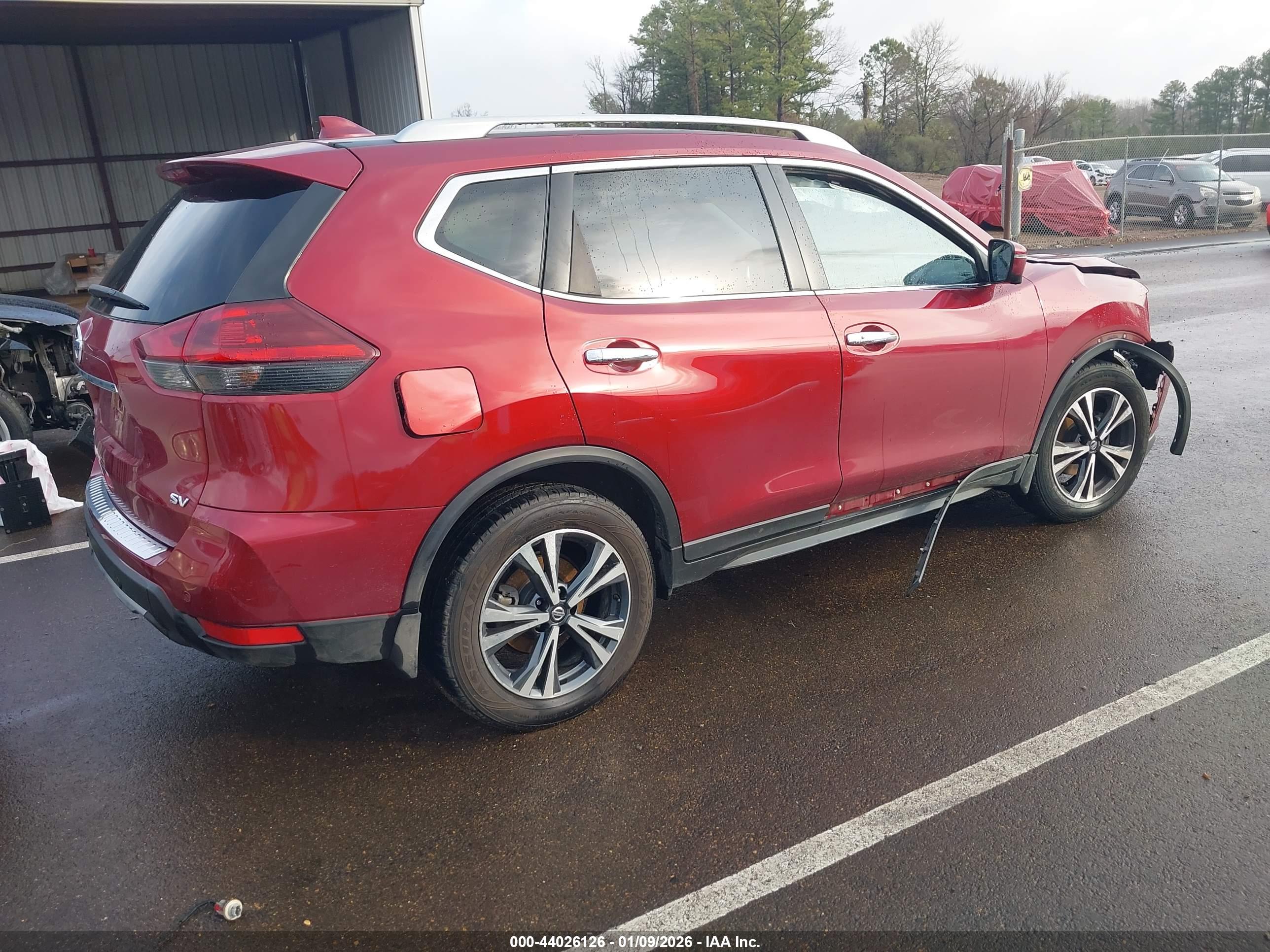 NISSAN ROGUE image 4