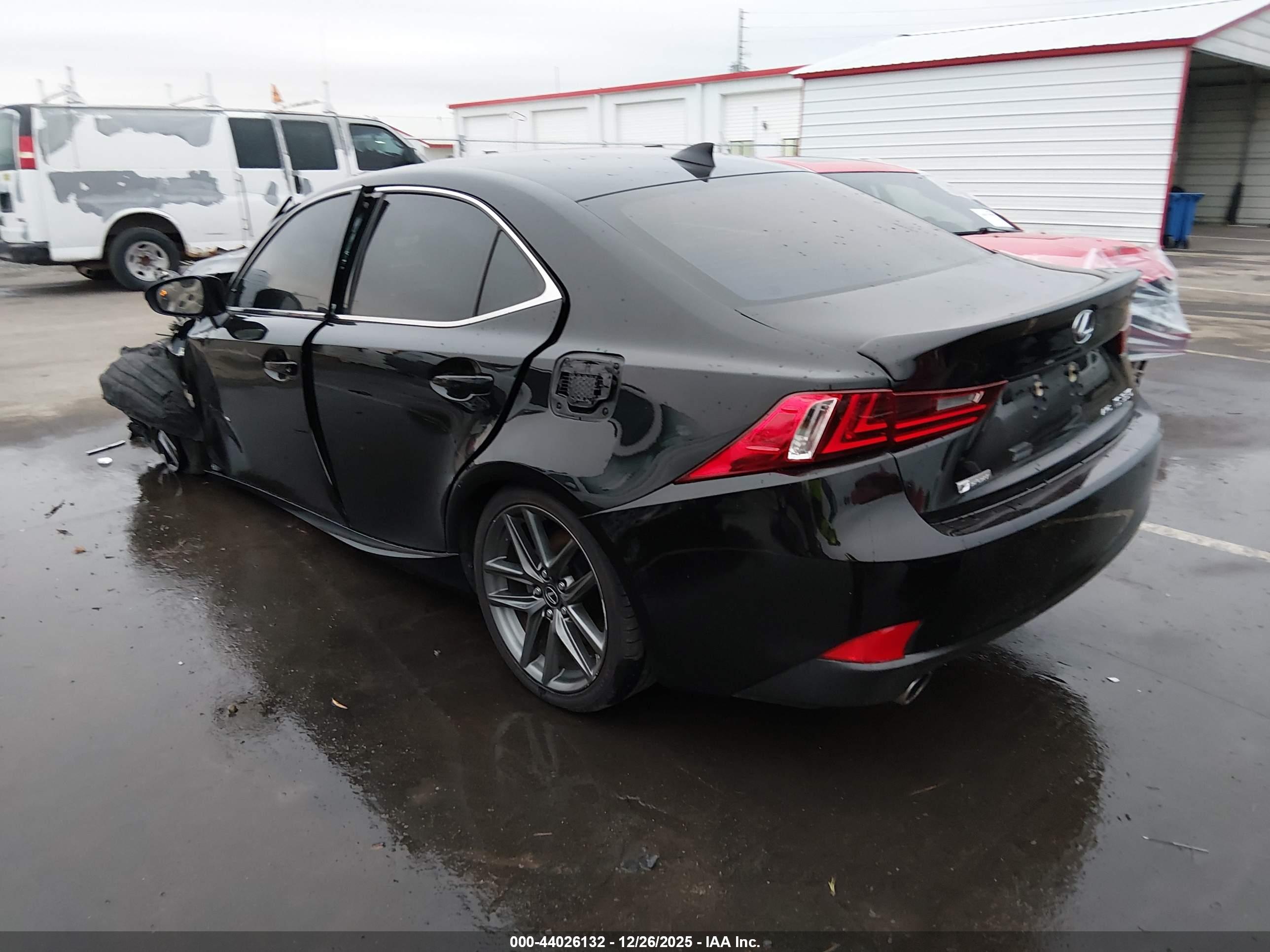 LEXUS IS image 3