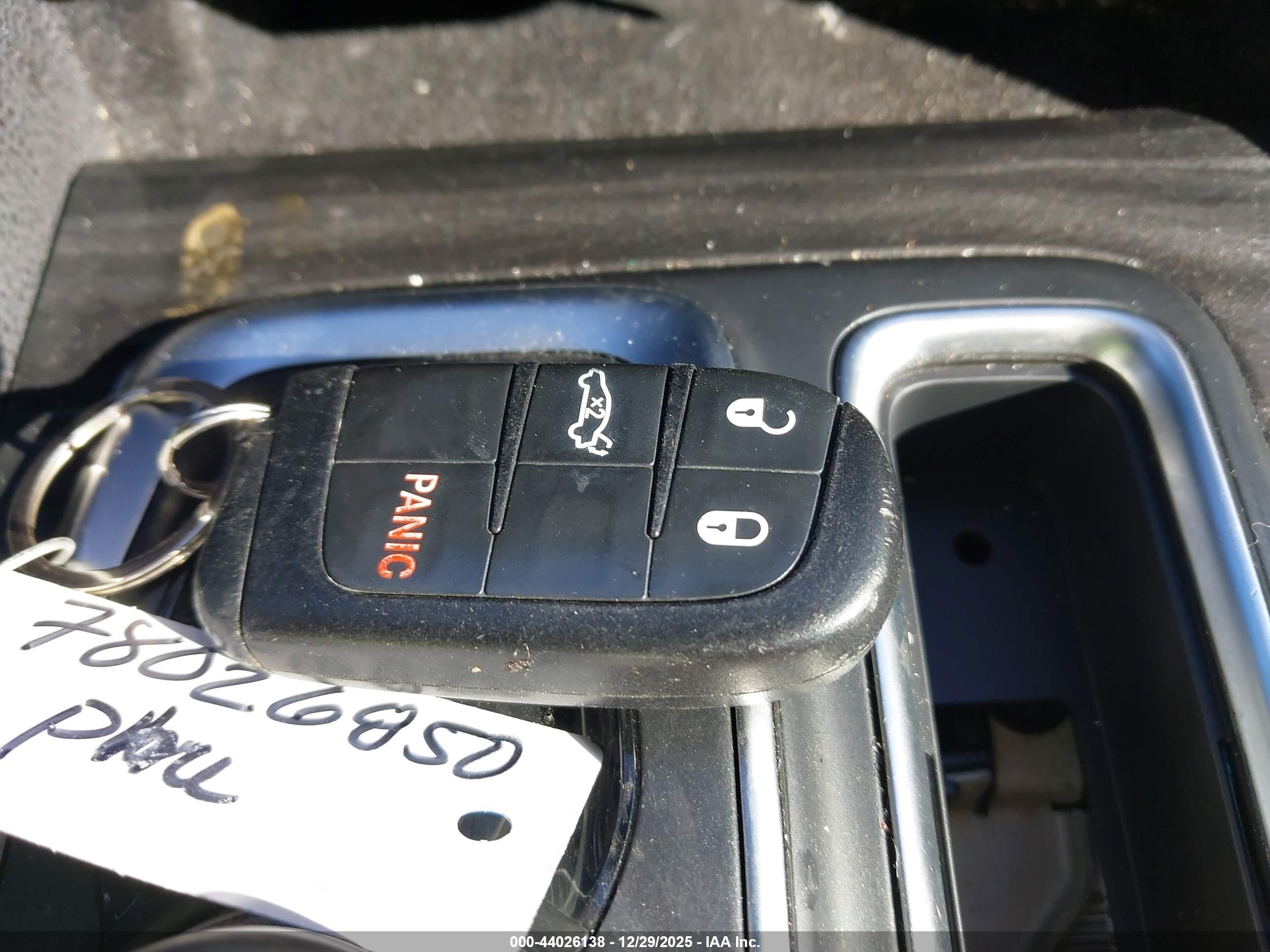 CHRYSLER 300 image 11