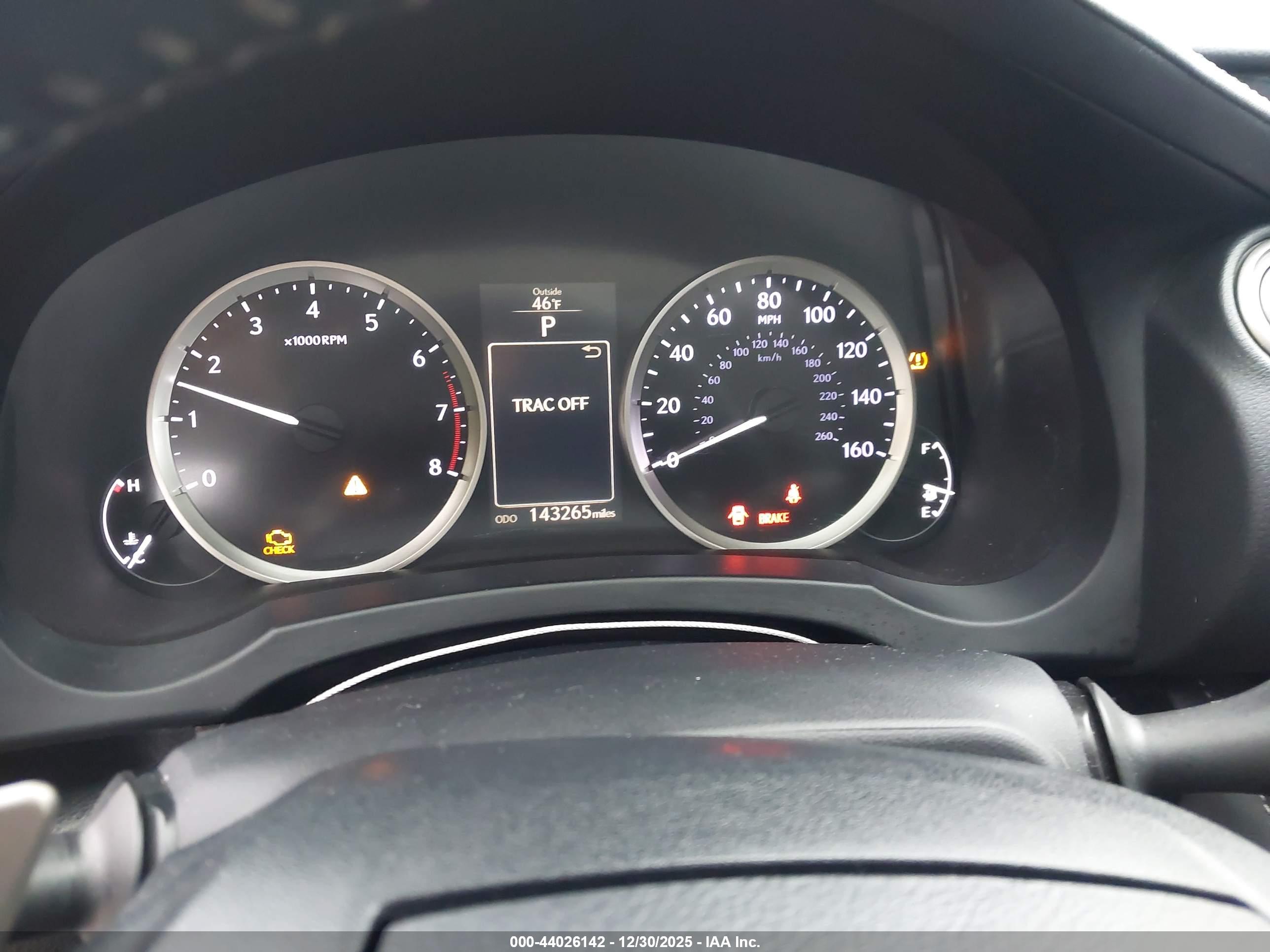 LEXUS IS image 7