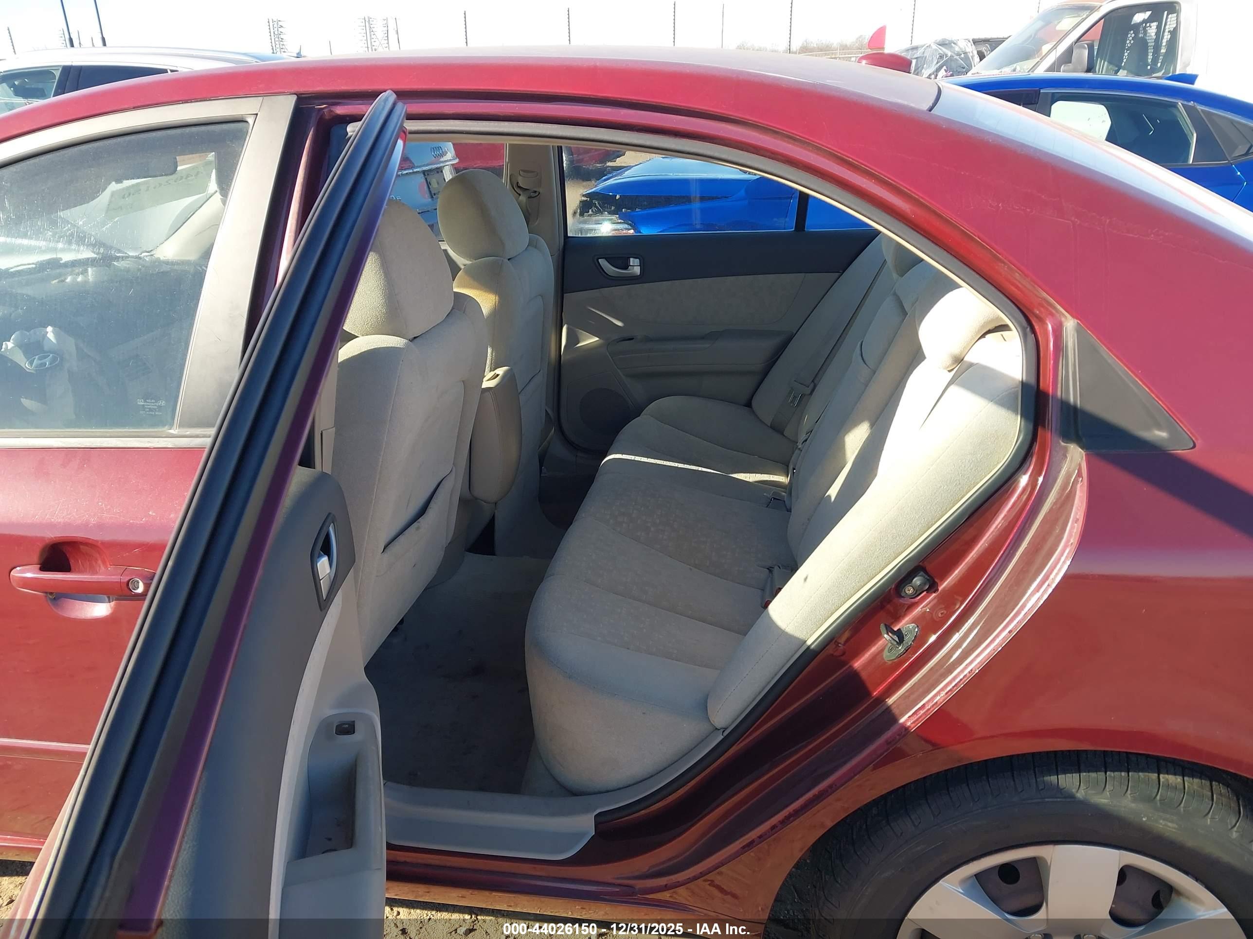 HYUNDAI SONATA image 8
