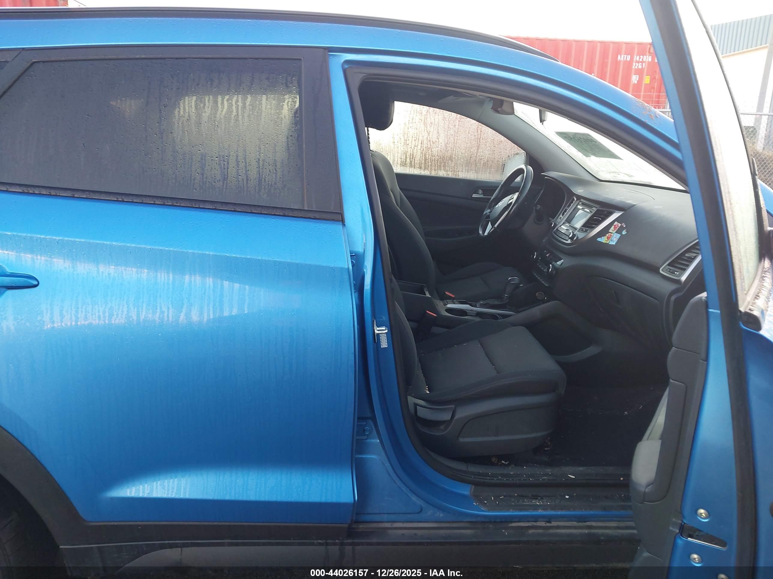 HYUNDAI TUCSON image 5