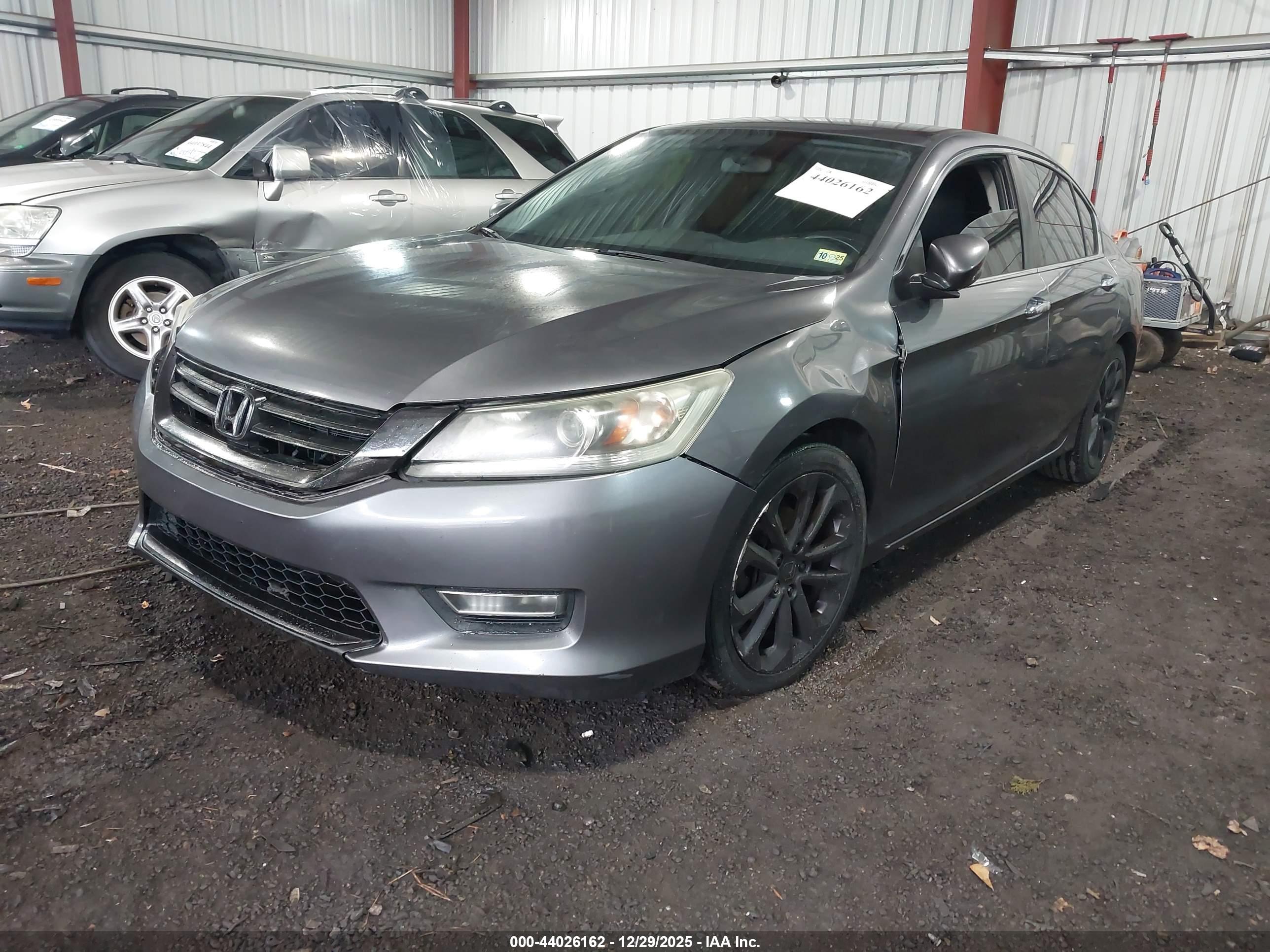 HONDA ACCORD image 2