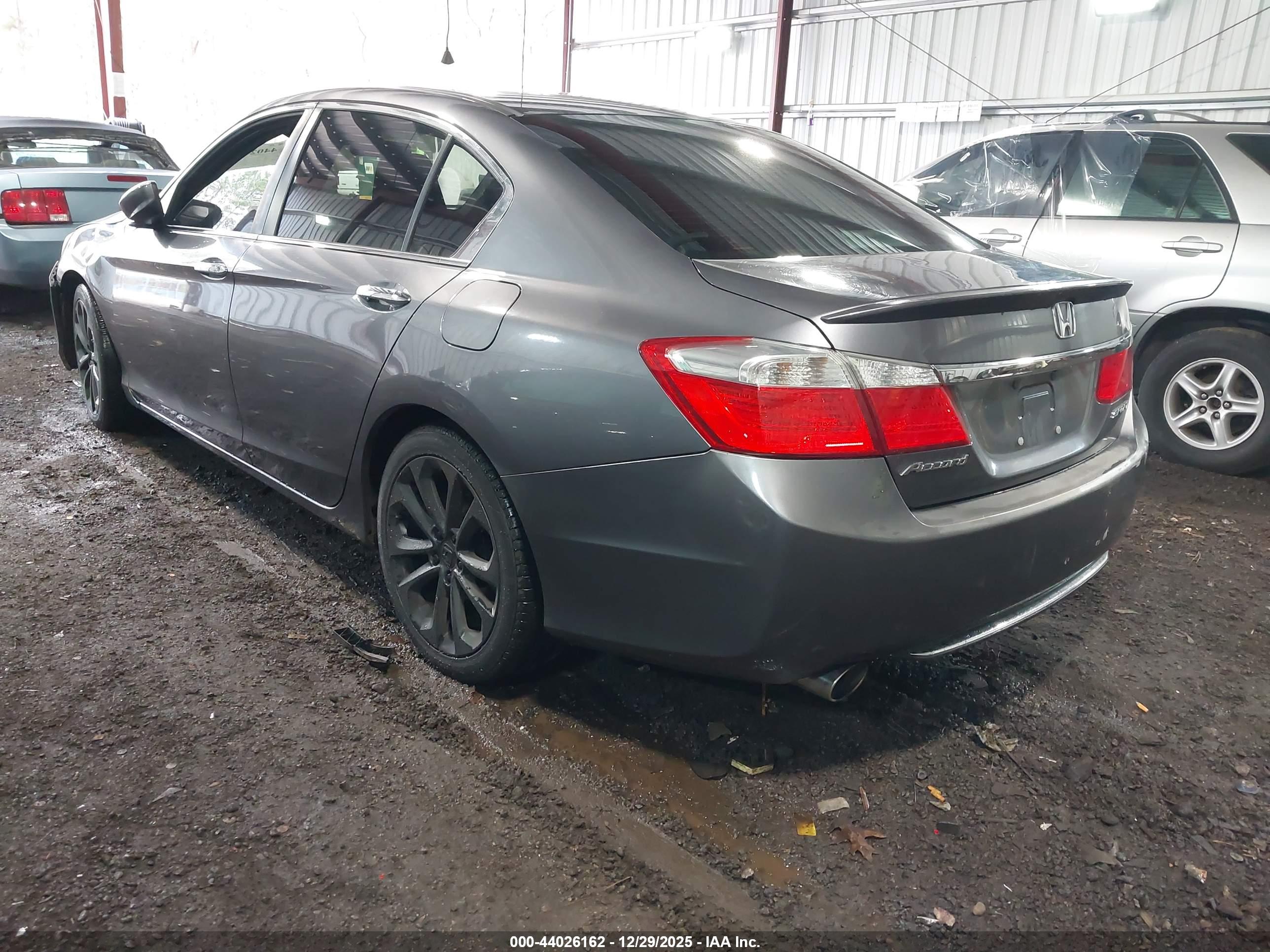 HONDA ACCORD image 3
