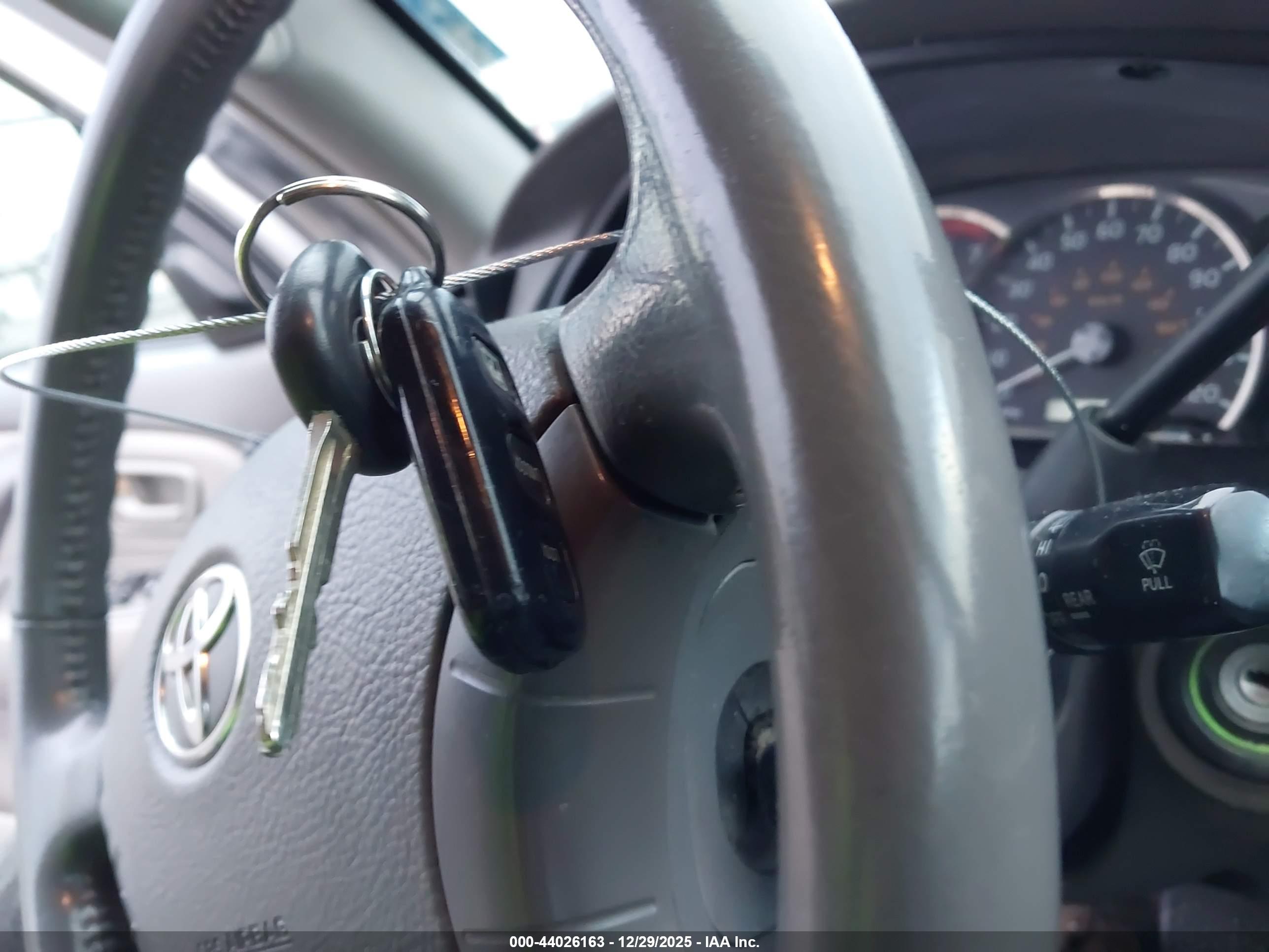 TOYOTA SEQUOIA image 11