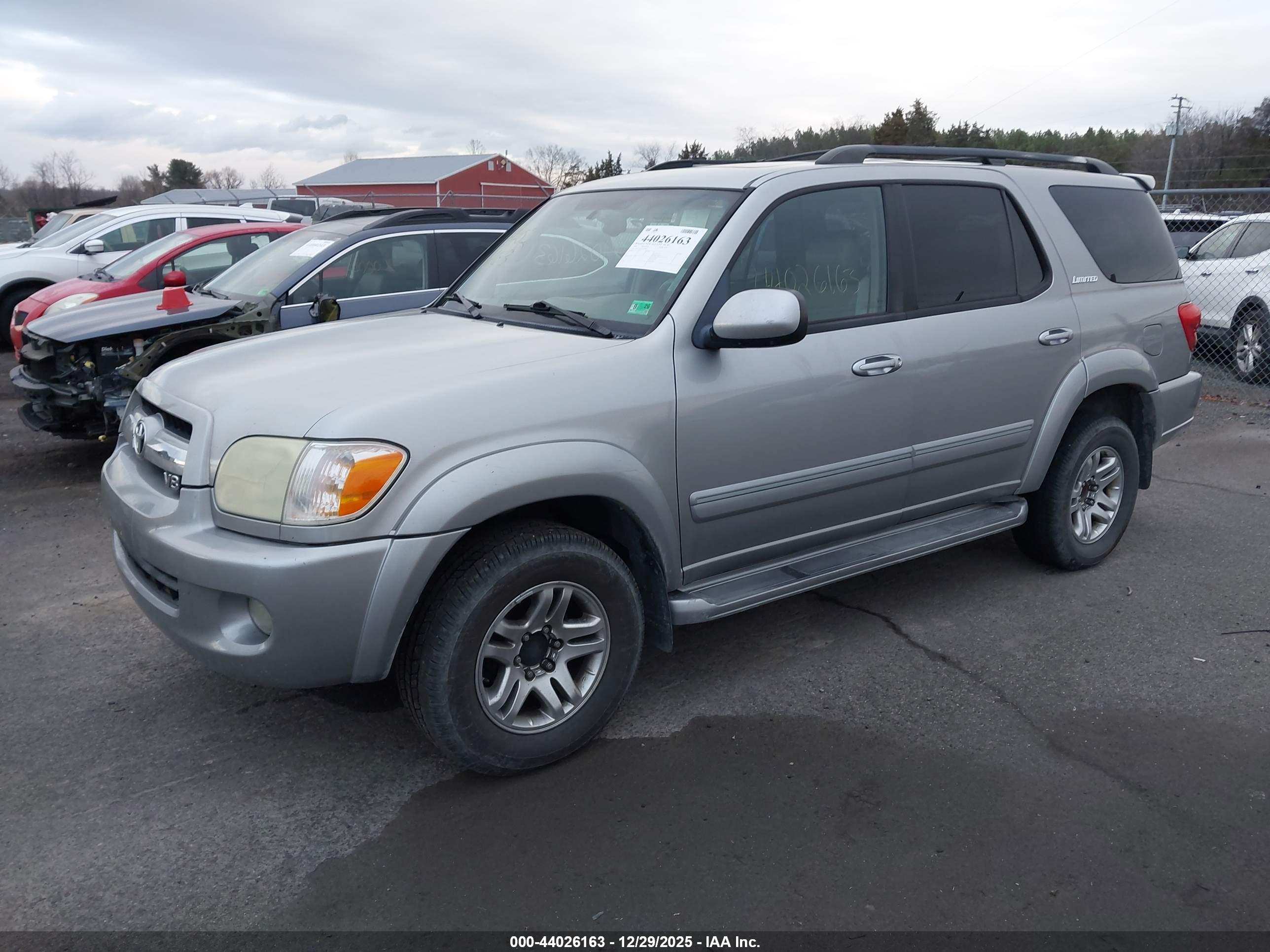 TOYOTA SEQUOIA image 2