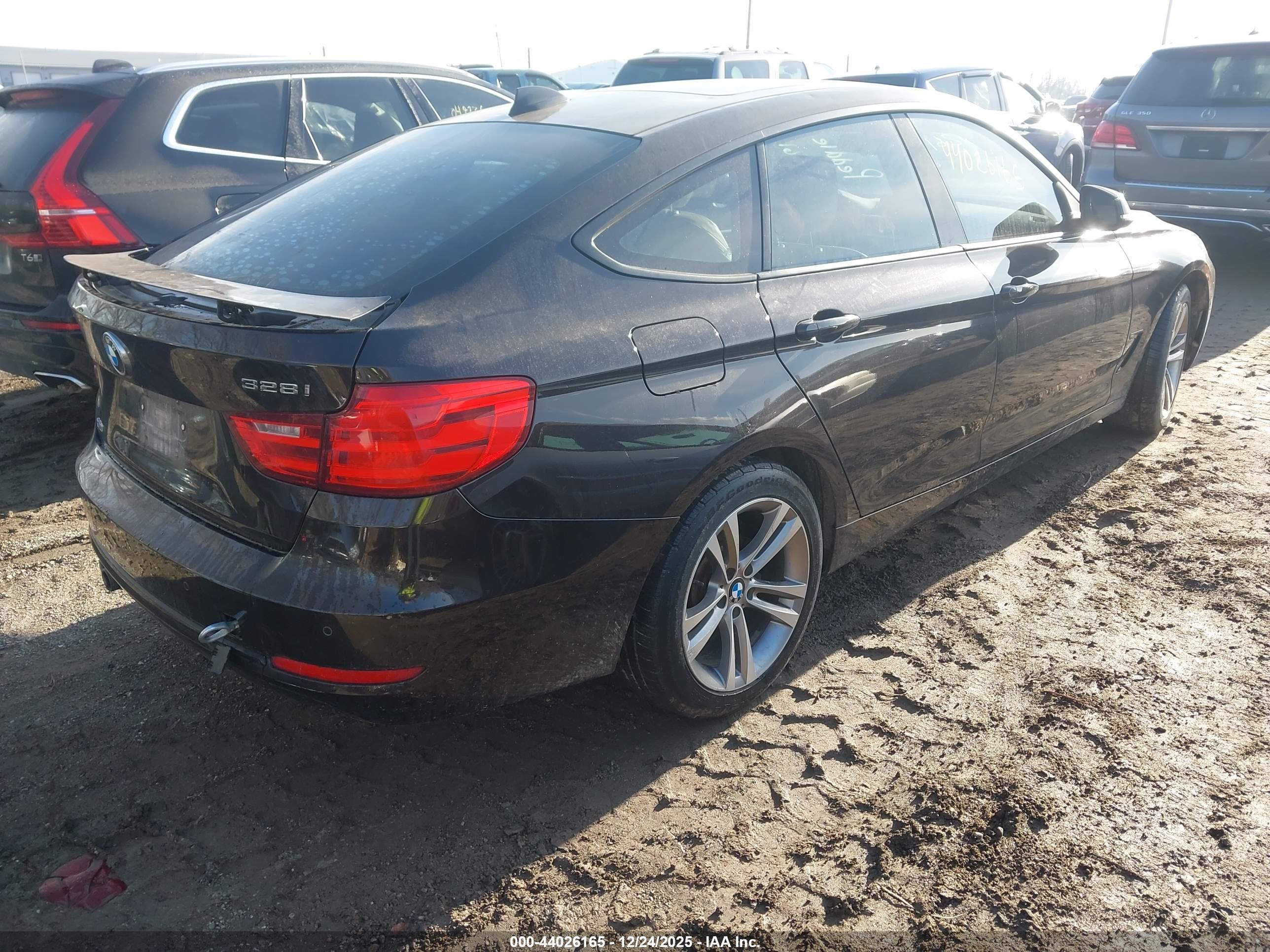 BMW 328I image 4