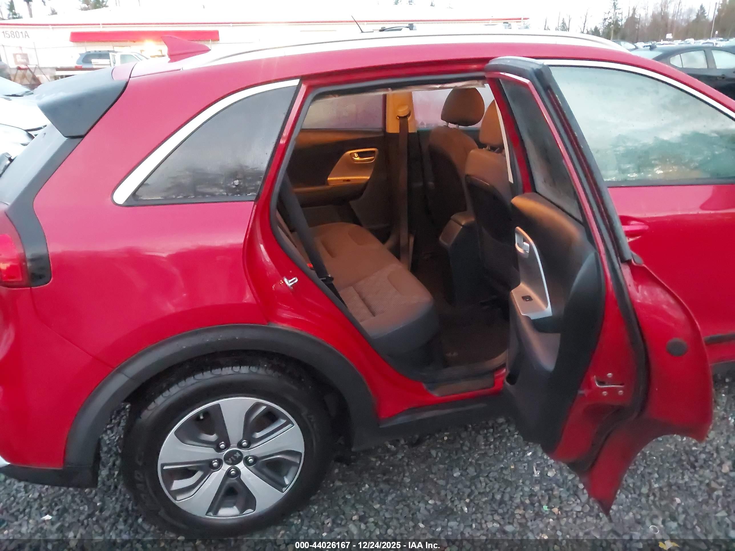 KIA NIRO image 8