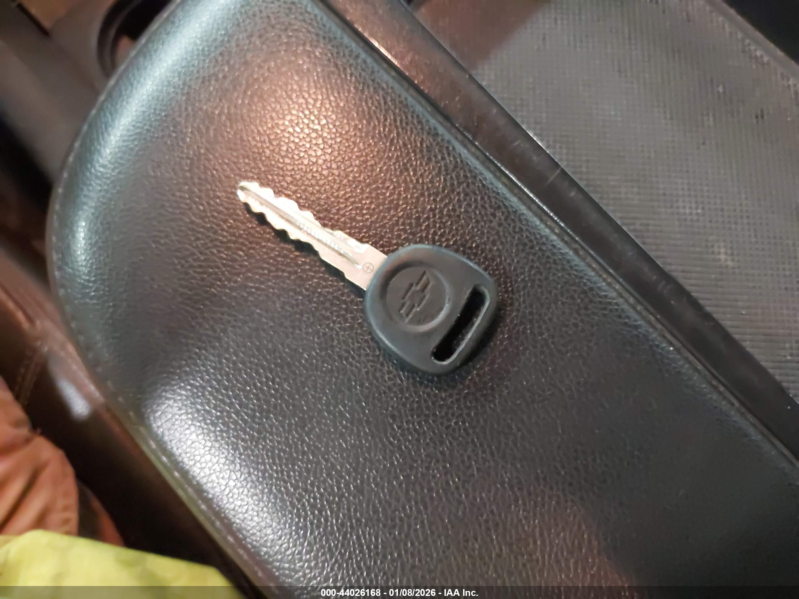 CHEVROLET SILVERADO image 11