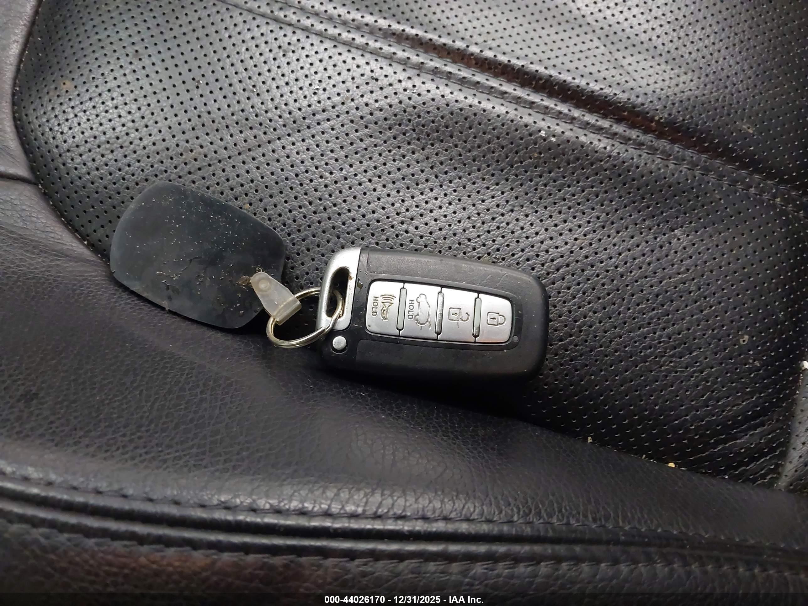 HYUNDAI TUCSON image 11