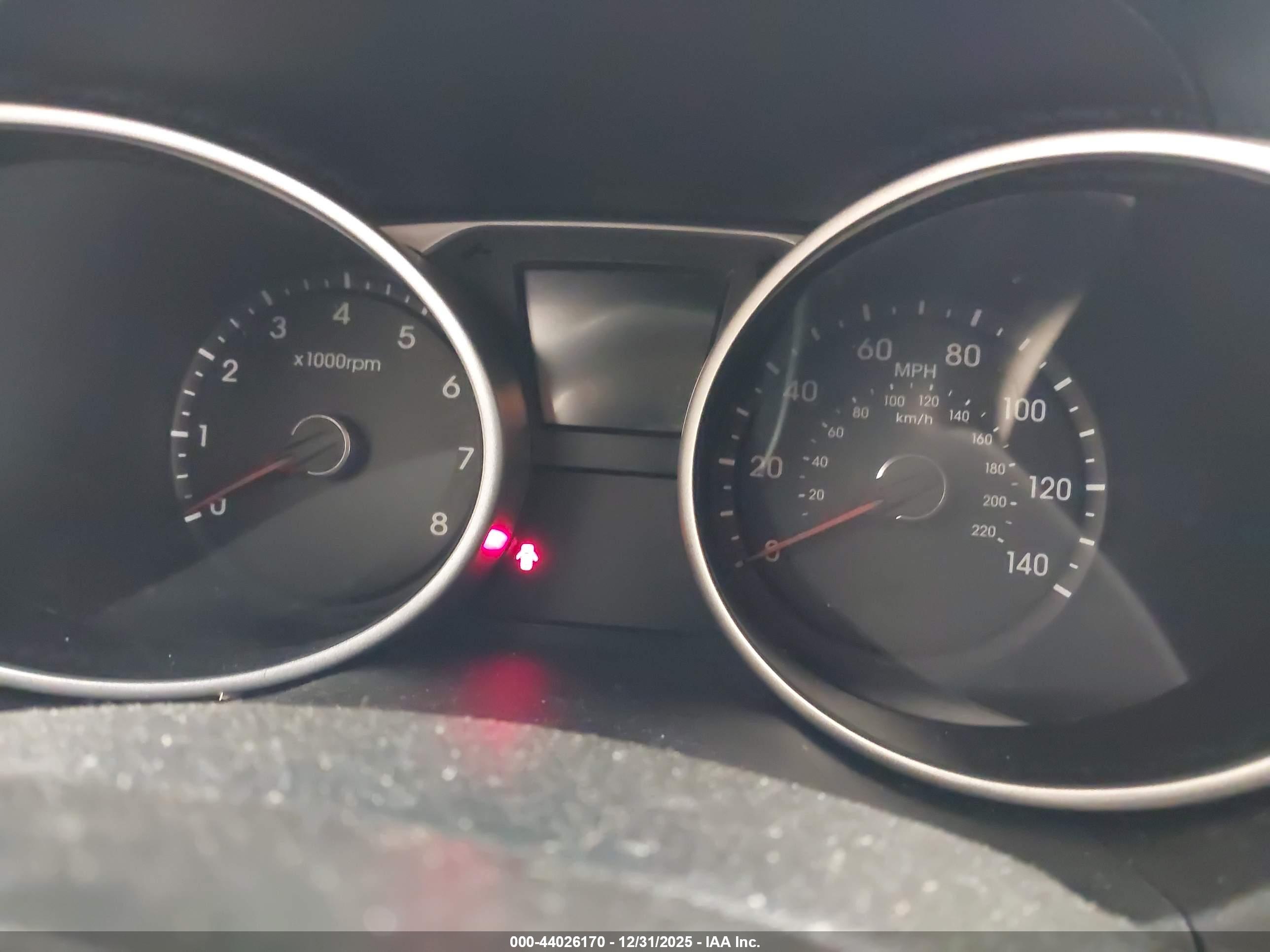HYUNDAI TUCSON image 7