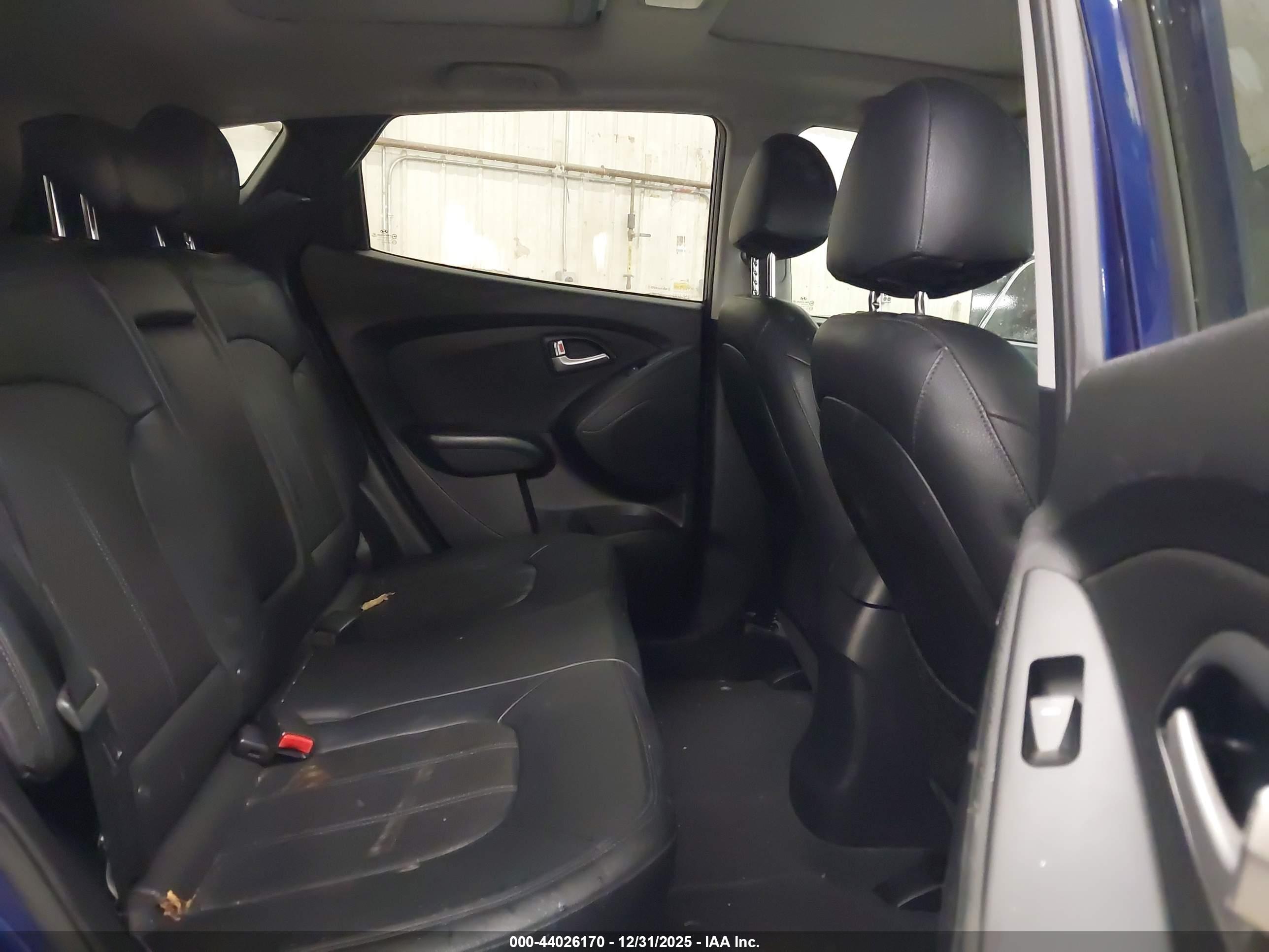 HYUNDAI TUCSON image 8