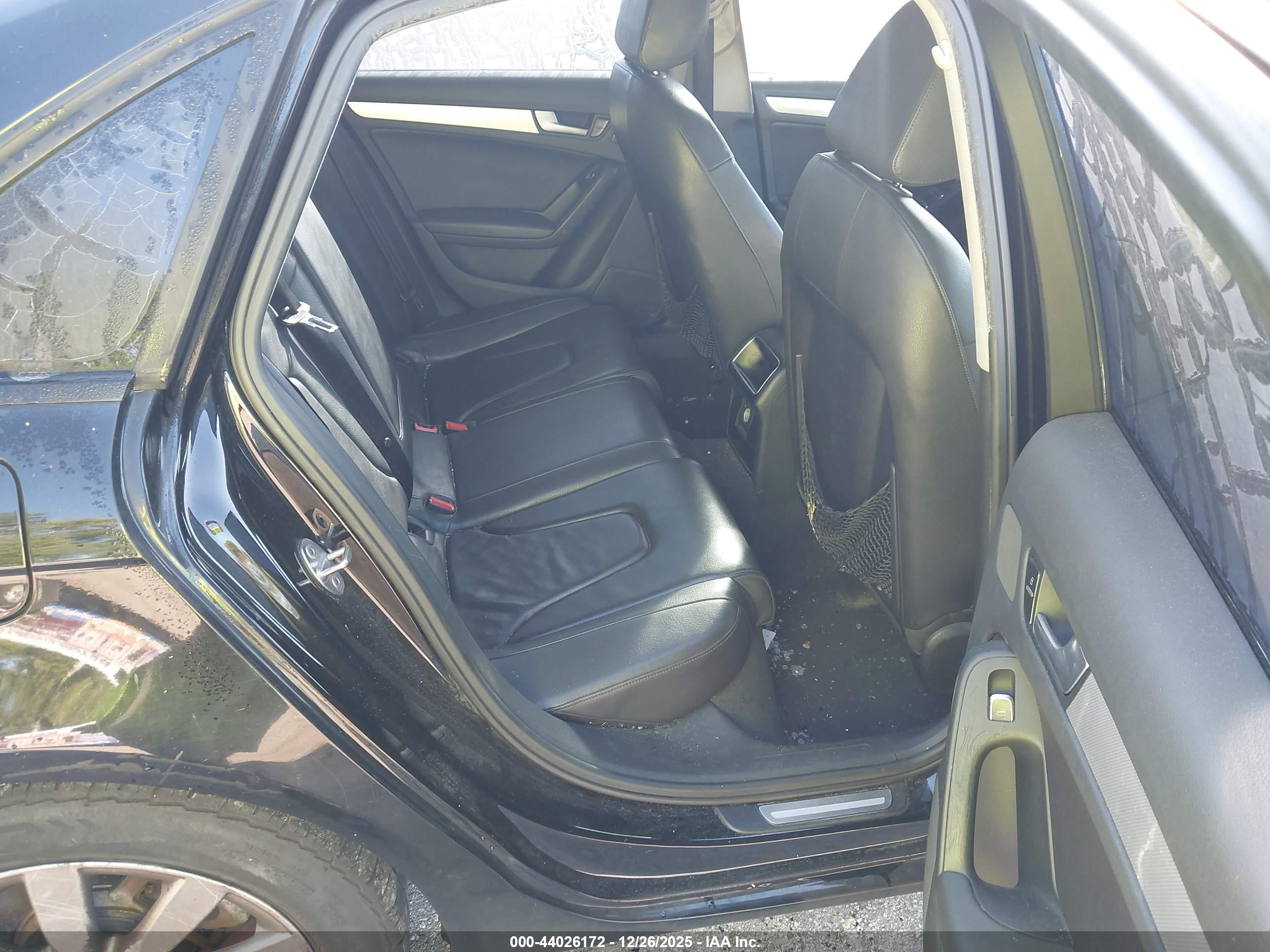 AUDI A4 image 8