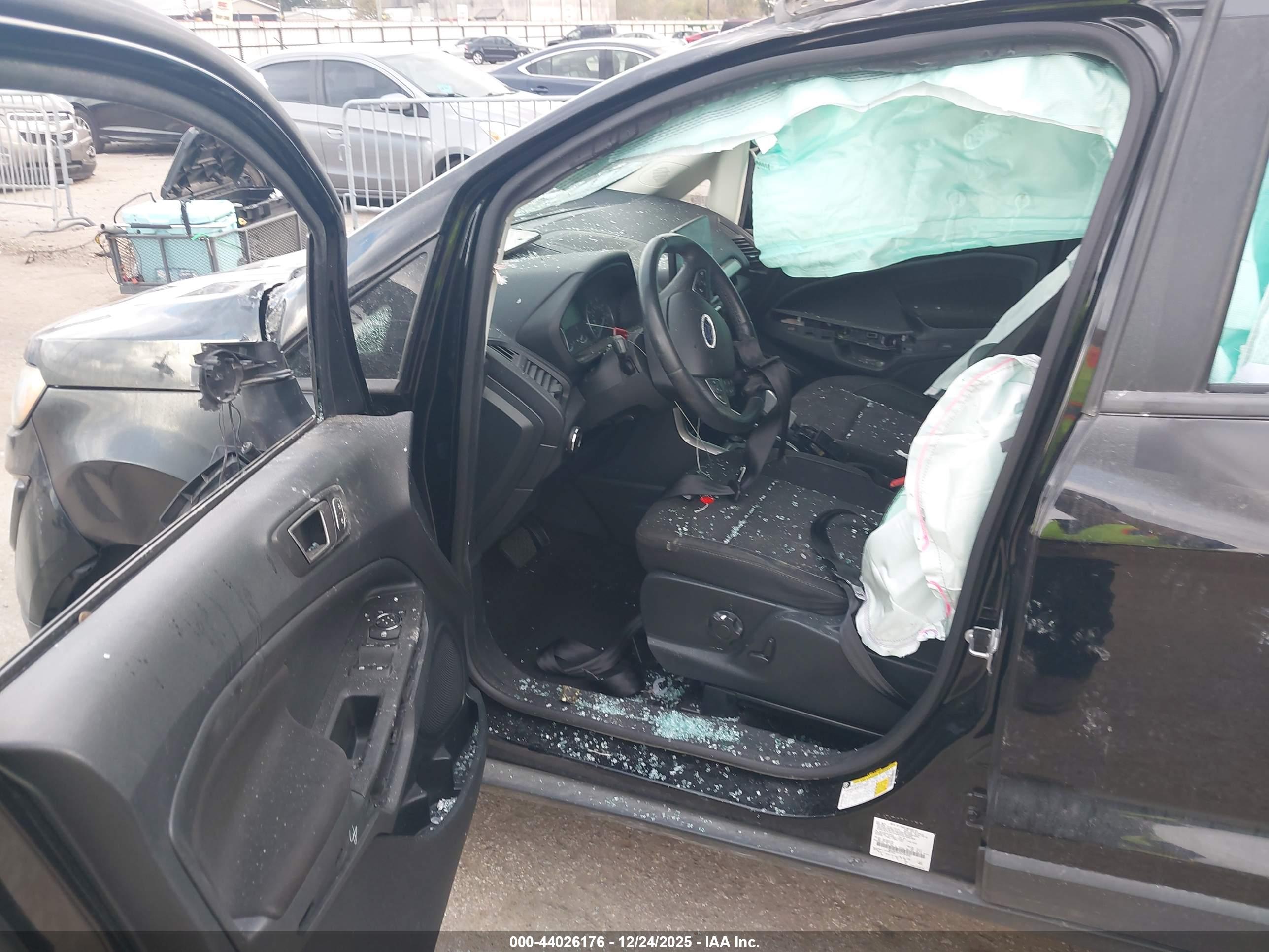 FORD ECOSPORT image 5