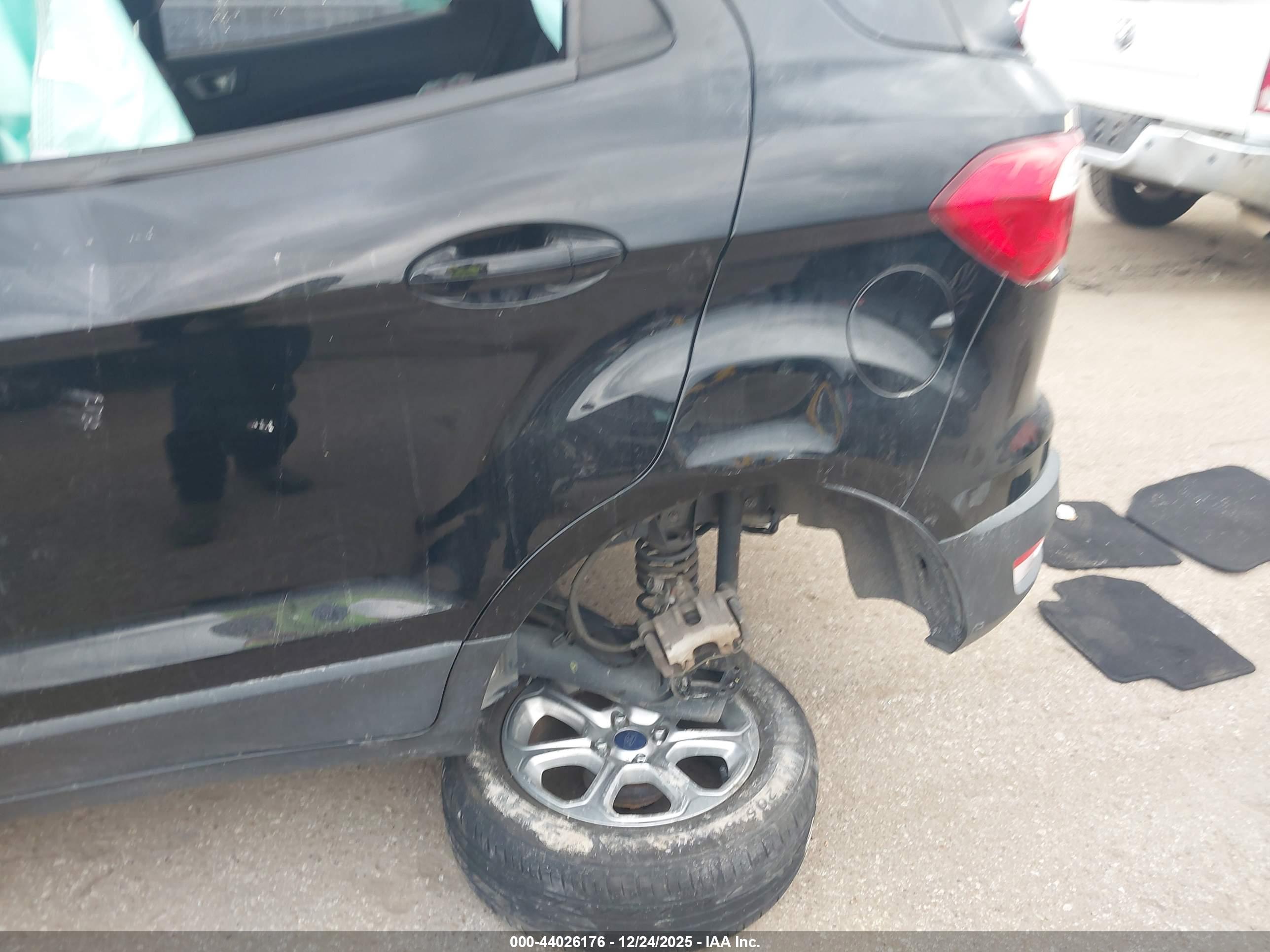 FORD ECOSPORT image 6
