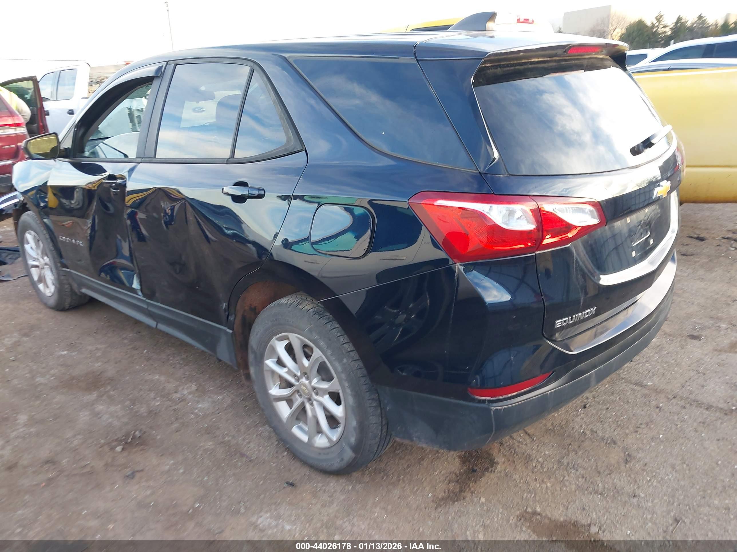 CHEVROLET EQUINOX image 3