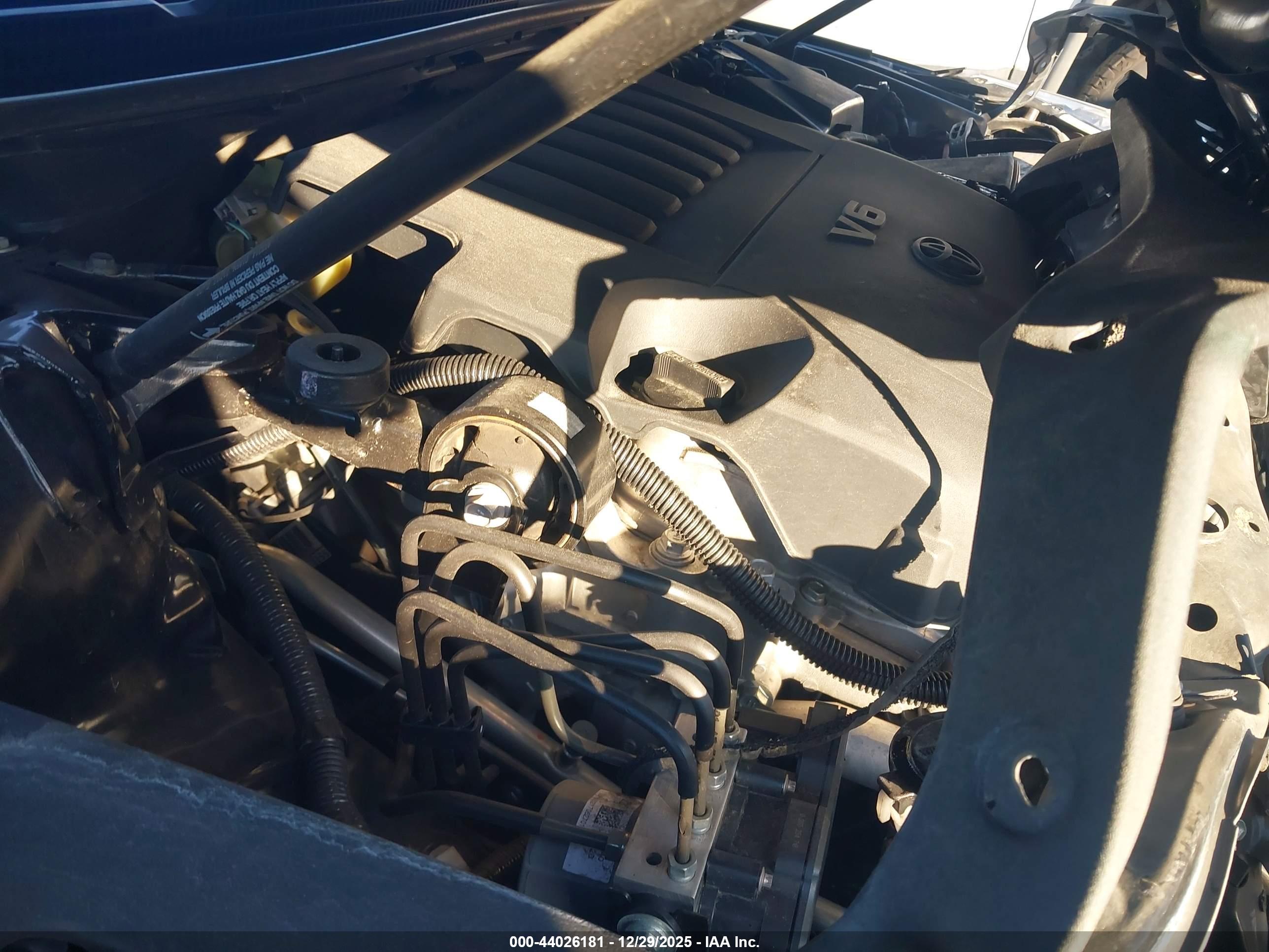 TOYOTA AVALON image 10