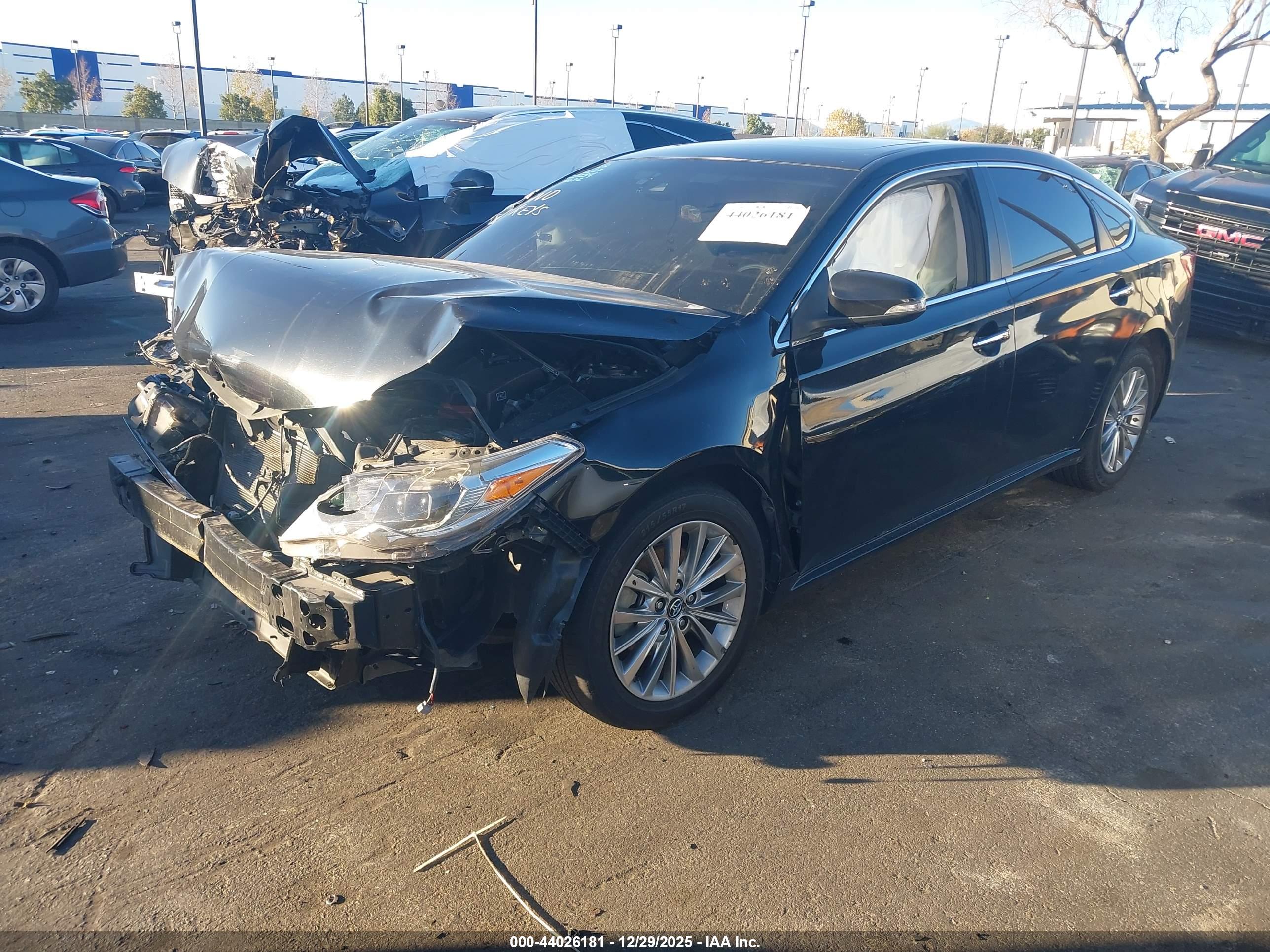 TOYOTA AVALON image 2