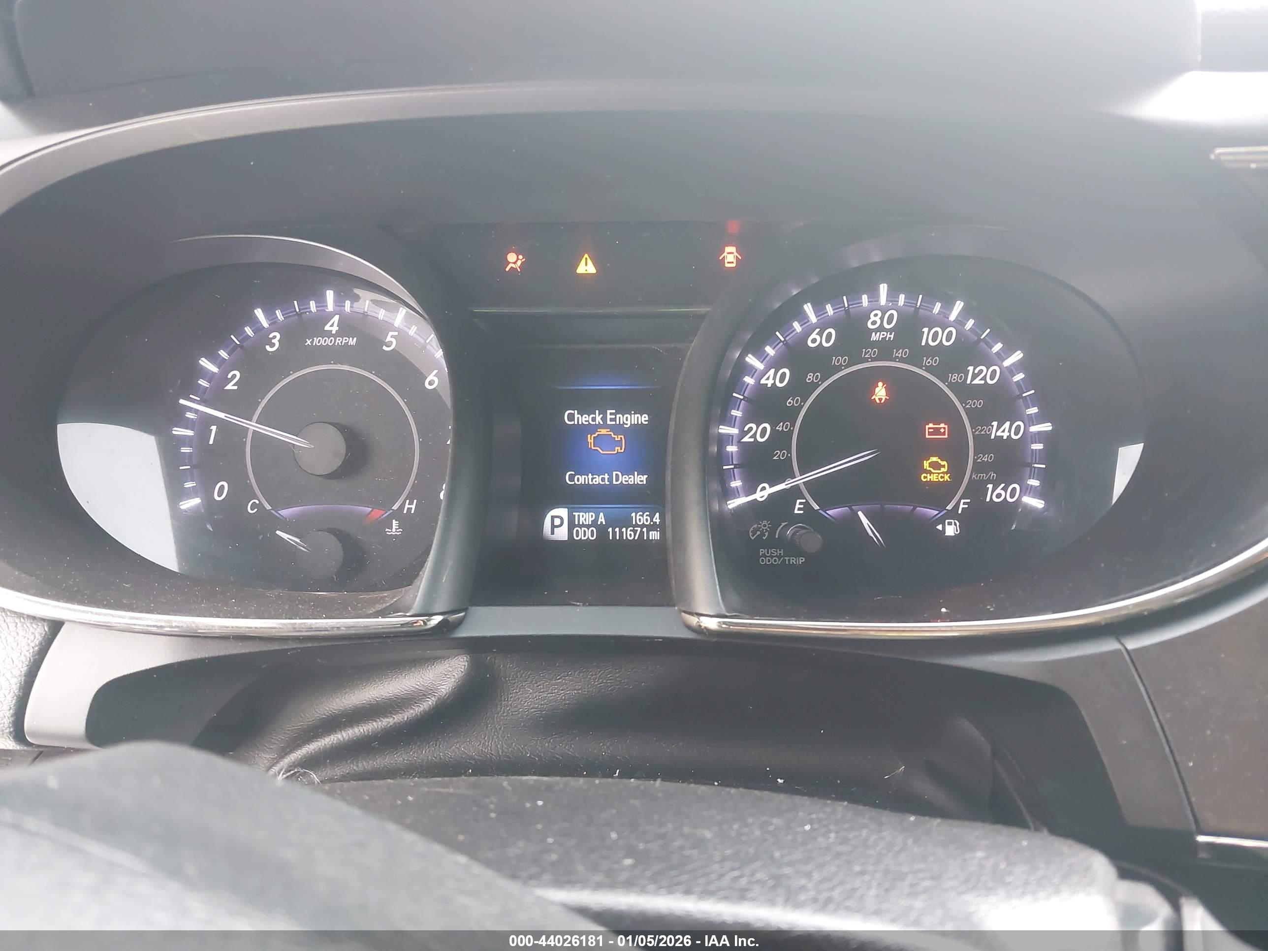 TOYOTA AVALON image 7