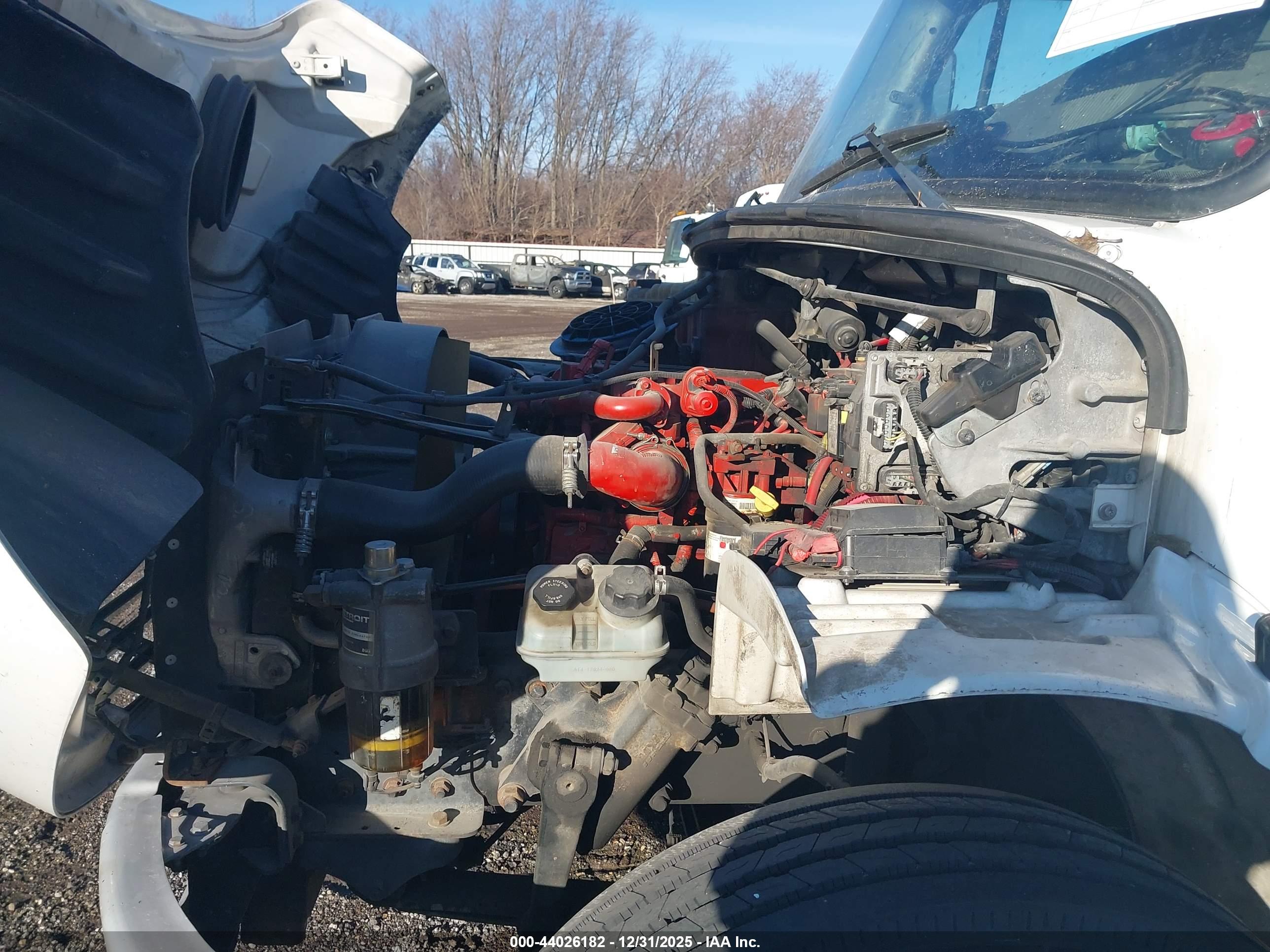 FREIGHTLINER M2 image 10
