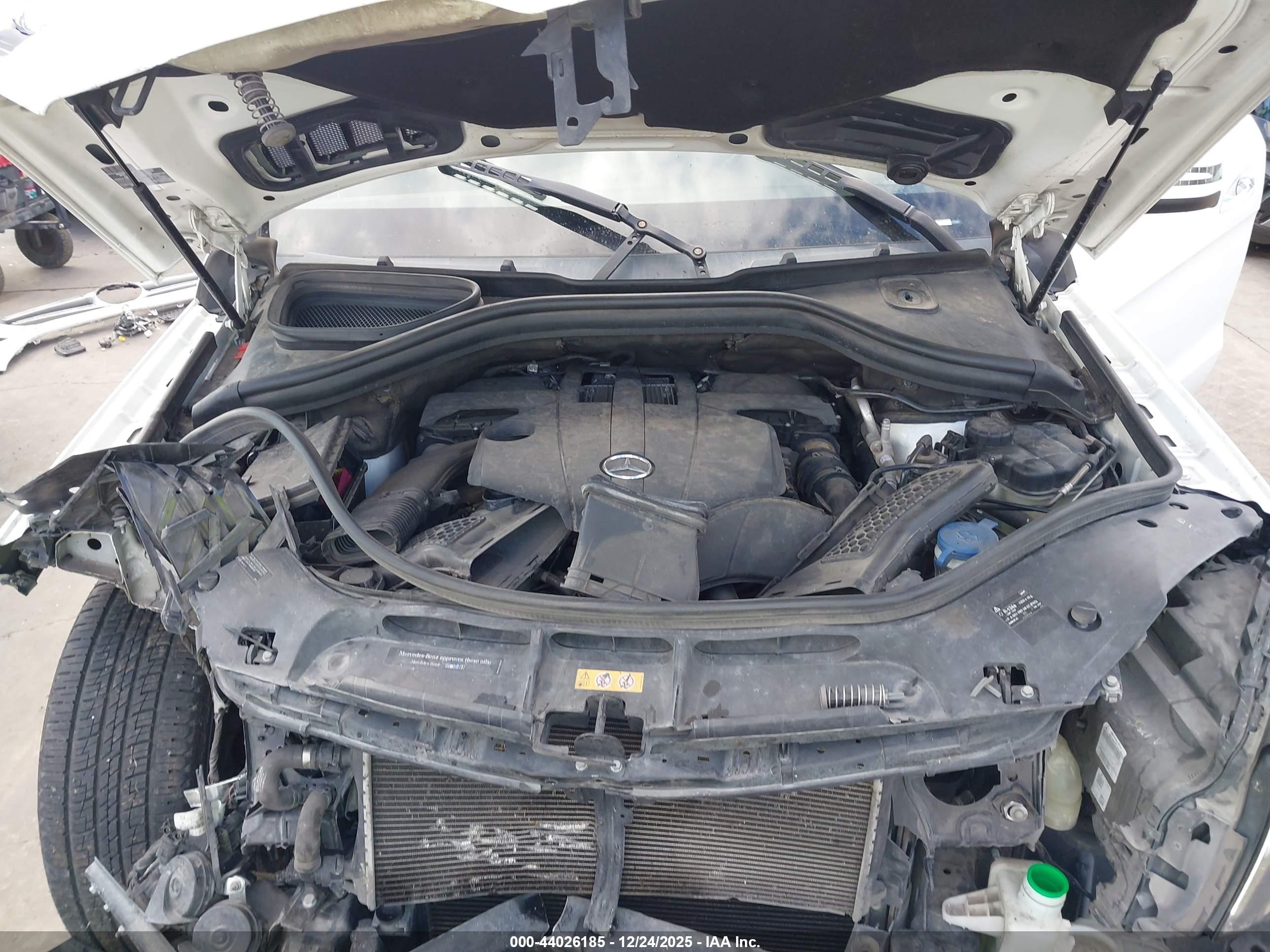 MERCEDES-BENZ GLS image 10