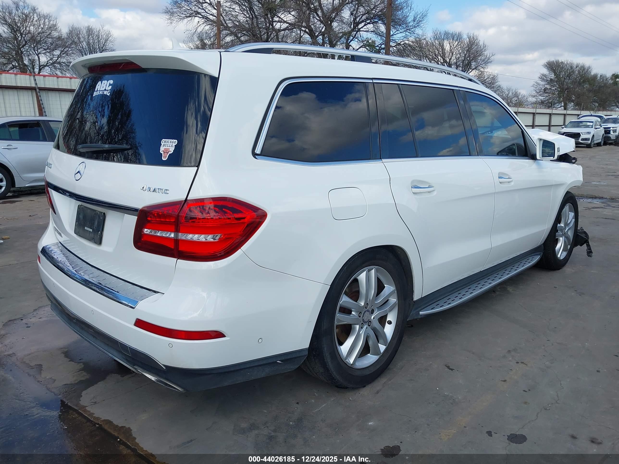 MERCEDES-BENZ GLS image 4