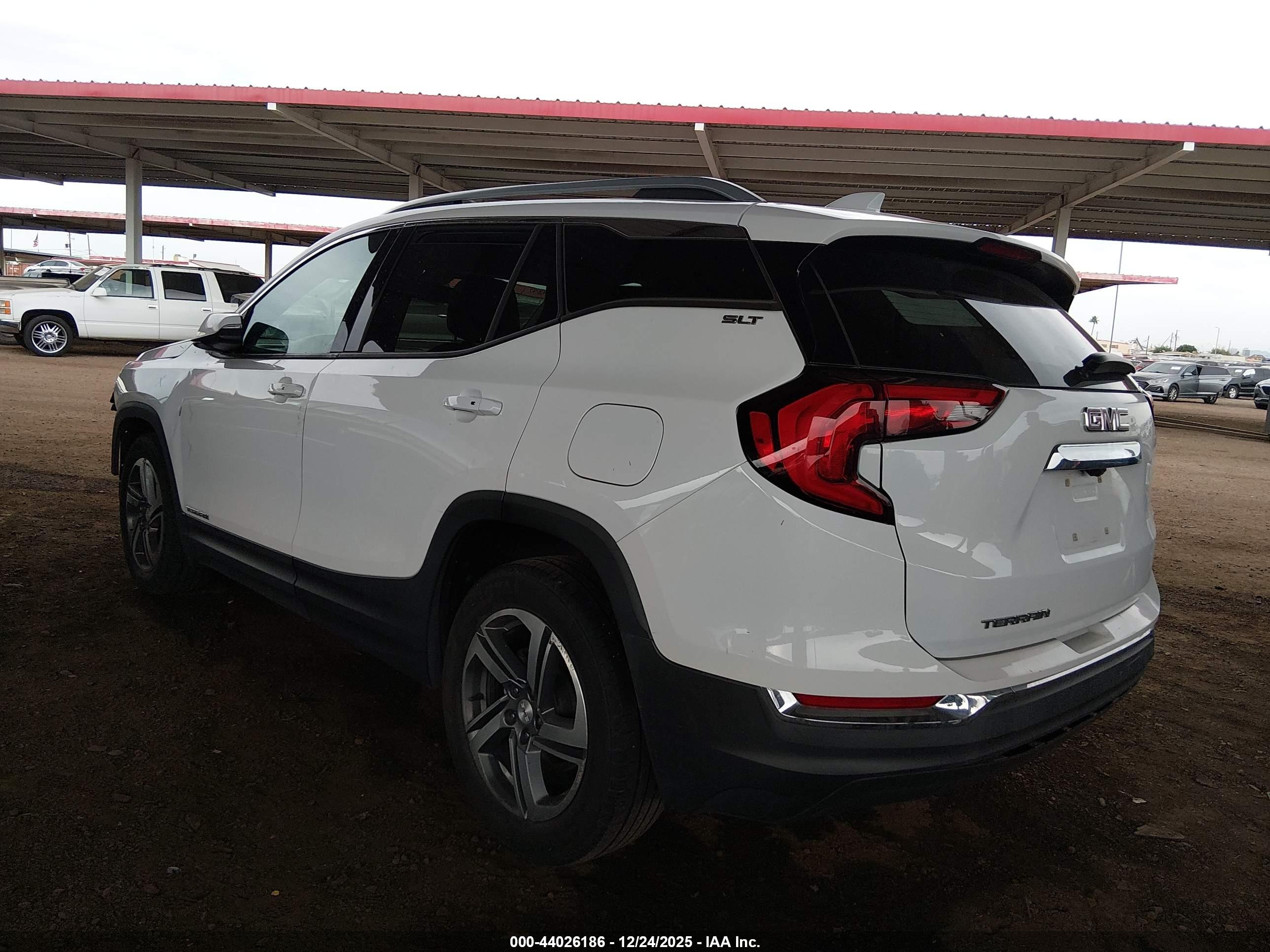 GMC TERRAIN image 3