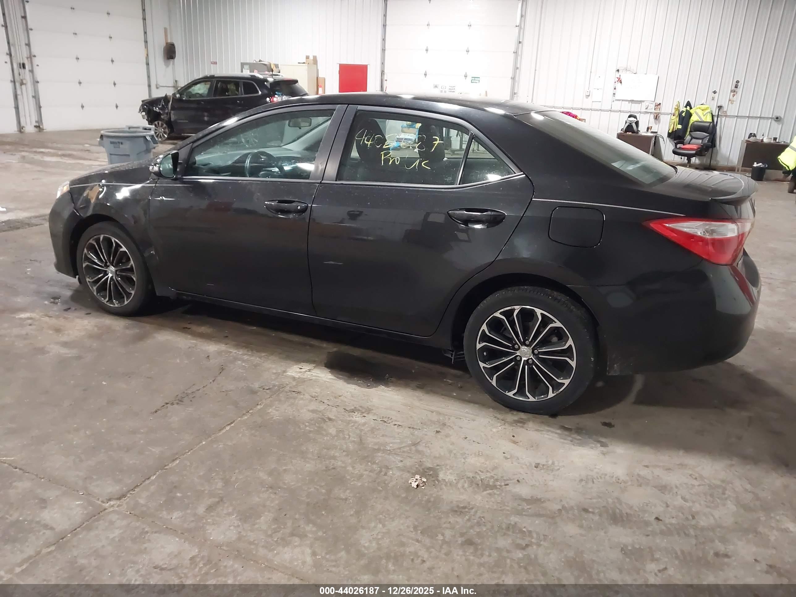 TOYOTA COROLLA image 3