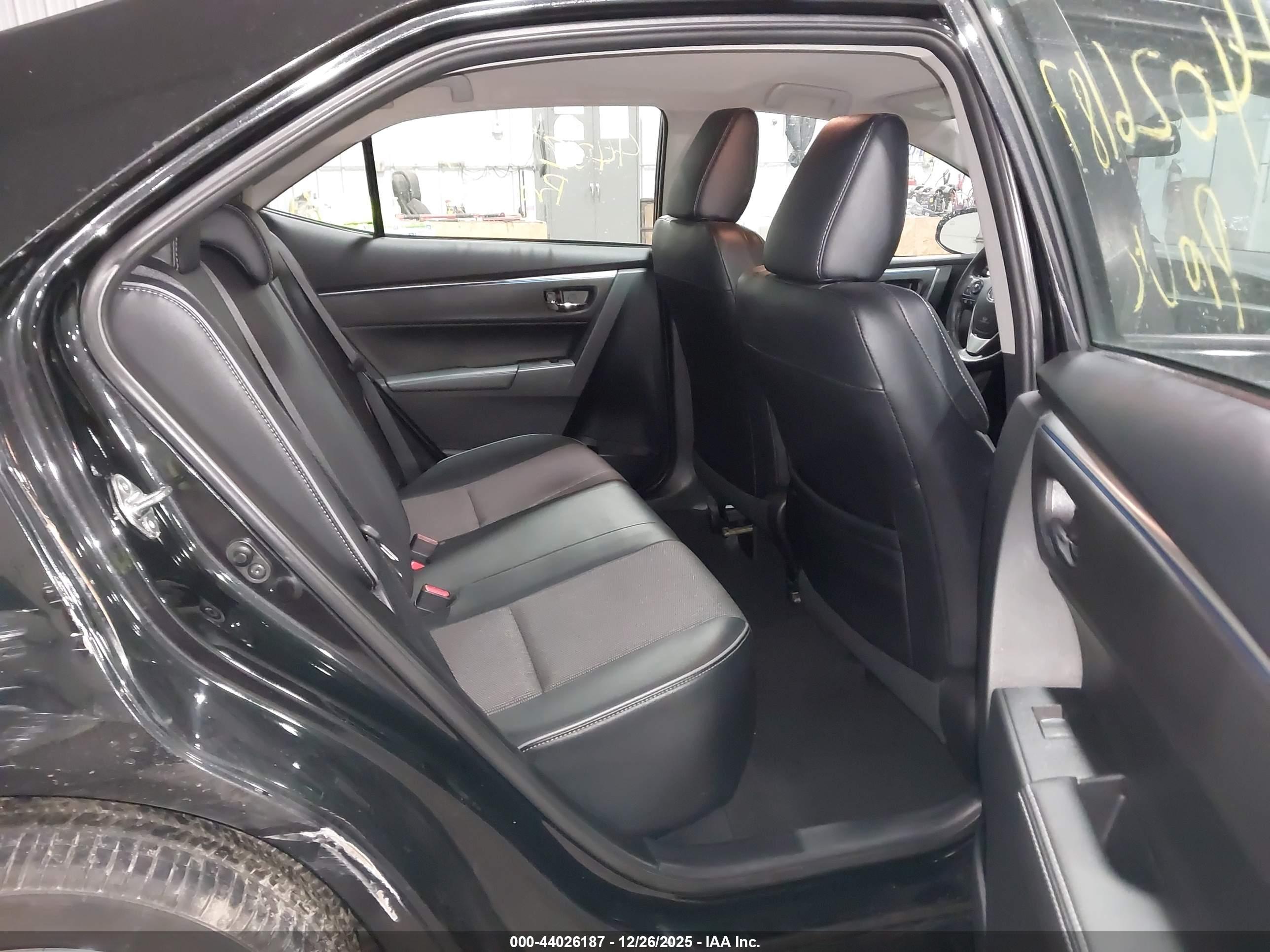 TOYOTA COROLLA image 8