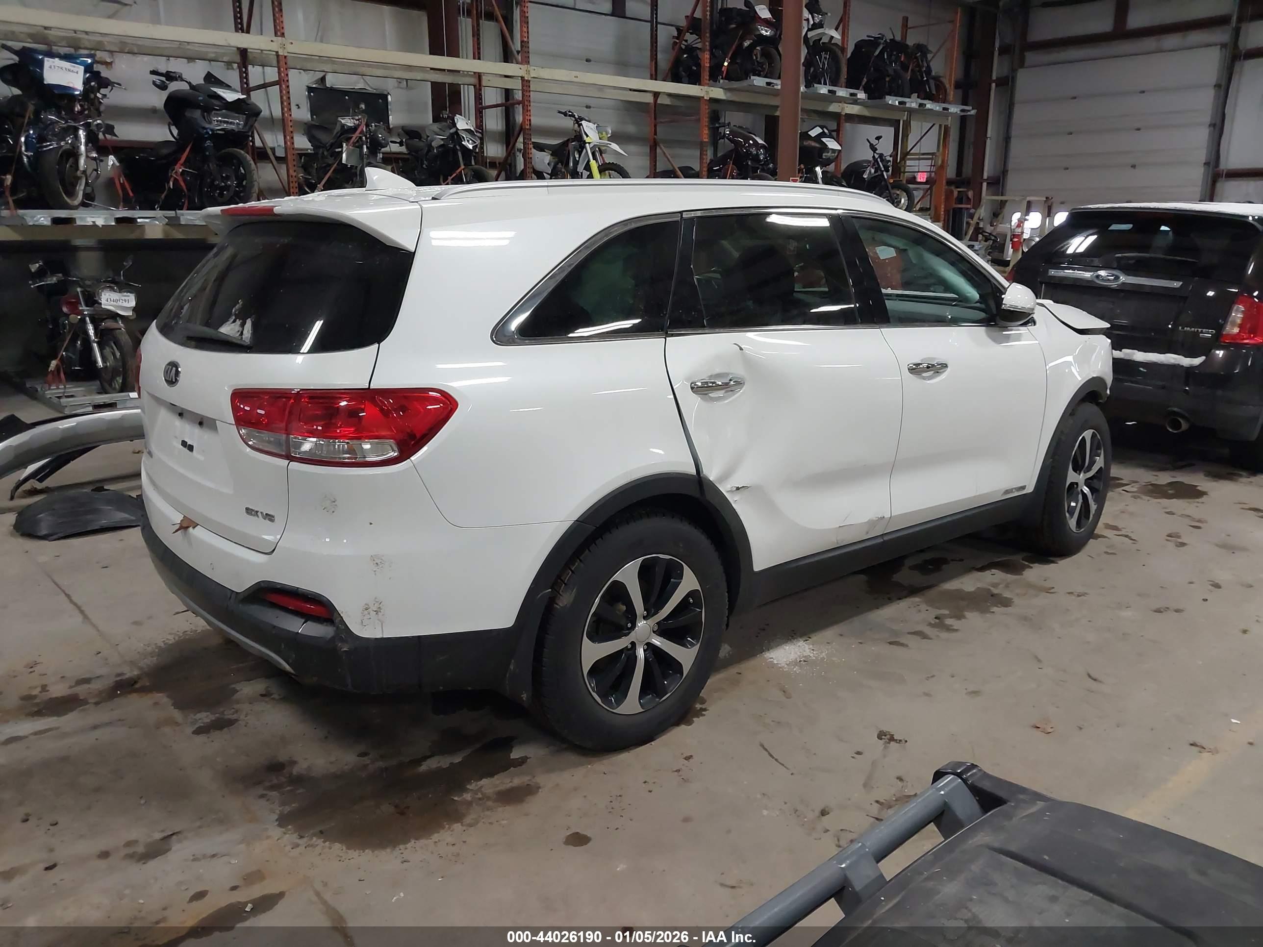 KIA SORENTO image 4