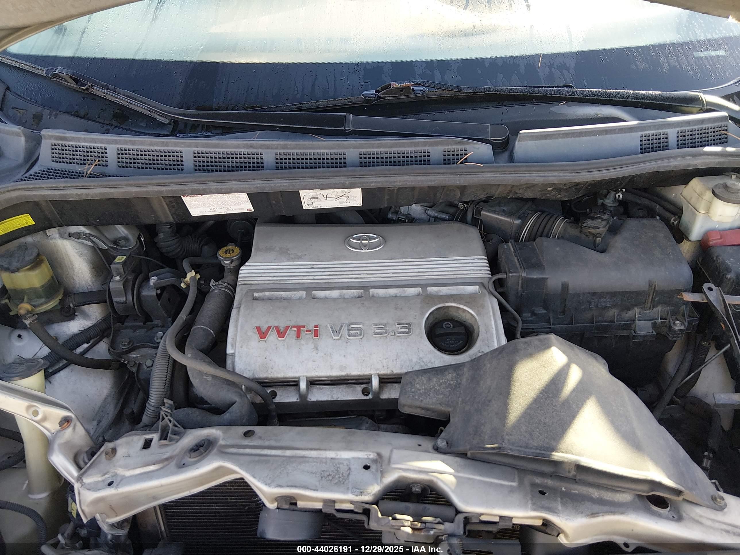 TOYOTA SIENNA image 10