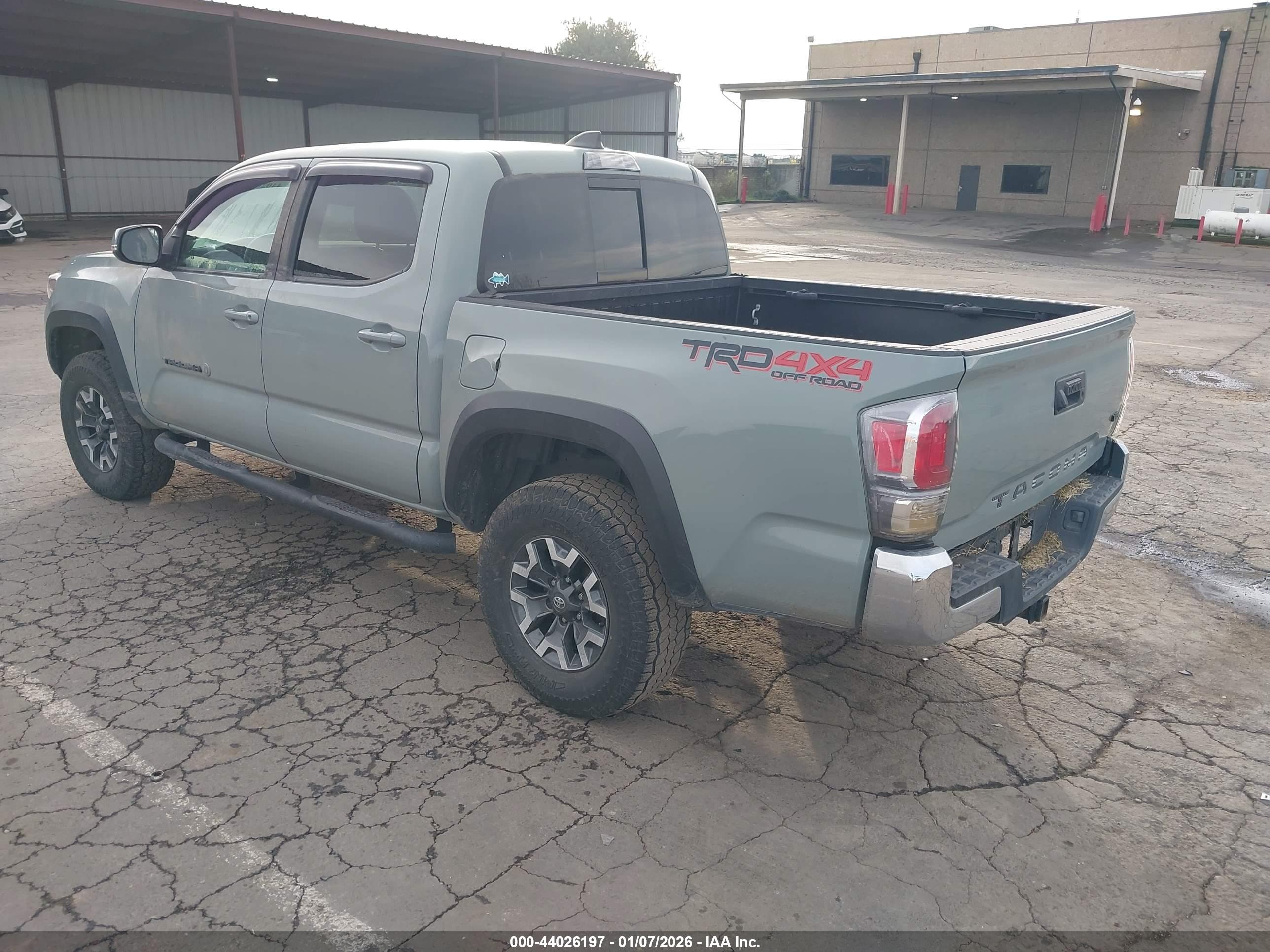 TOYOTA TACOMA image 3