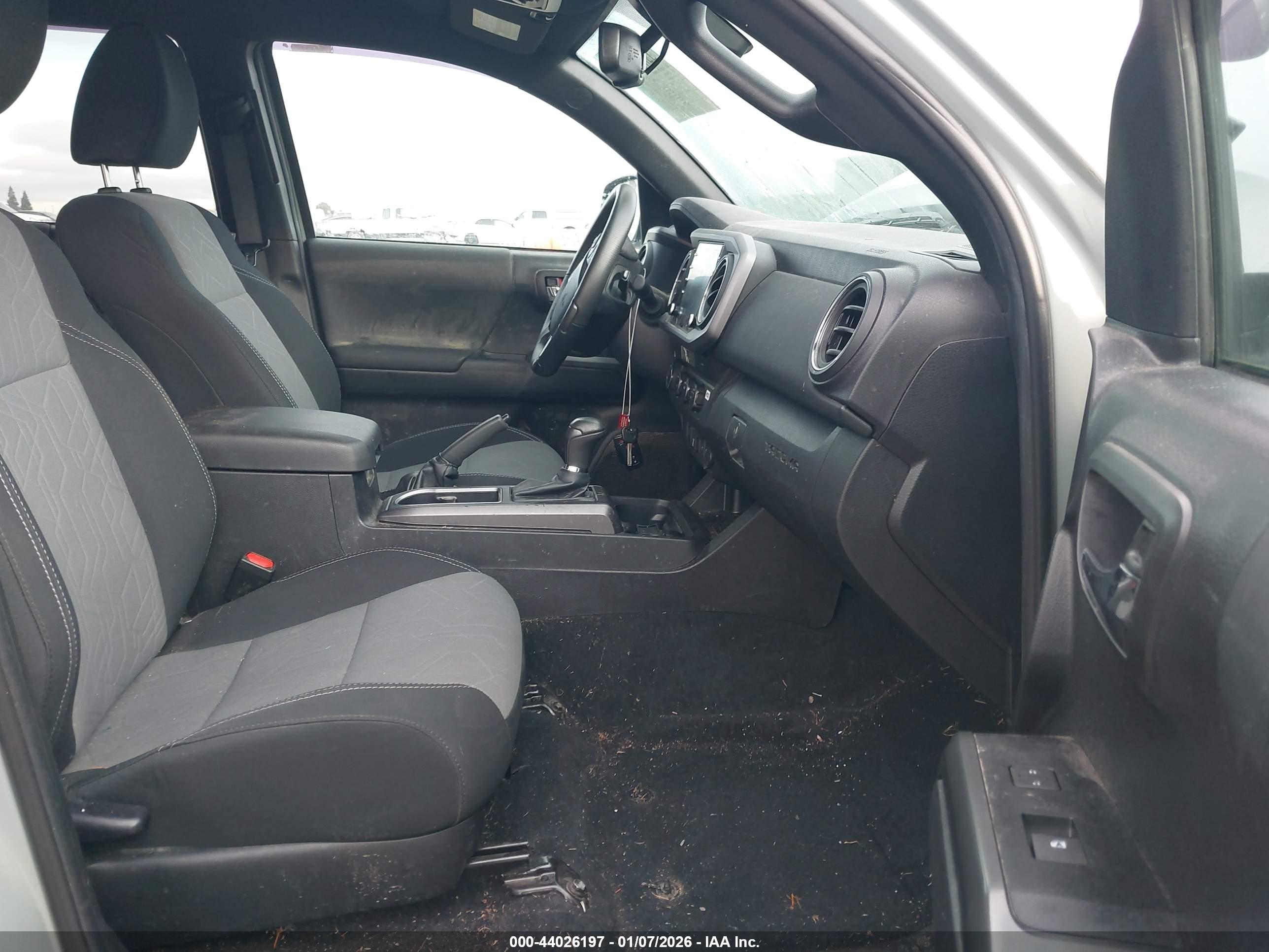 TOYOTA TACOMA image 5