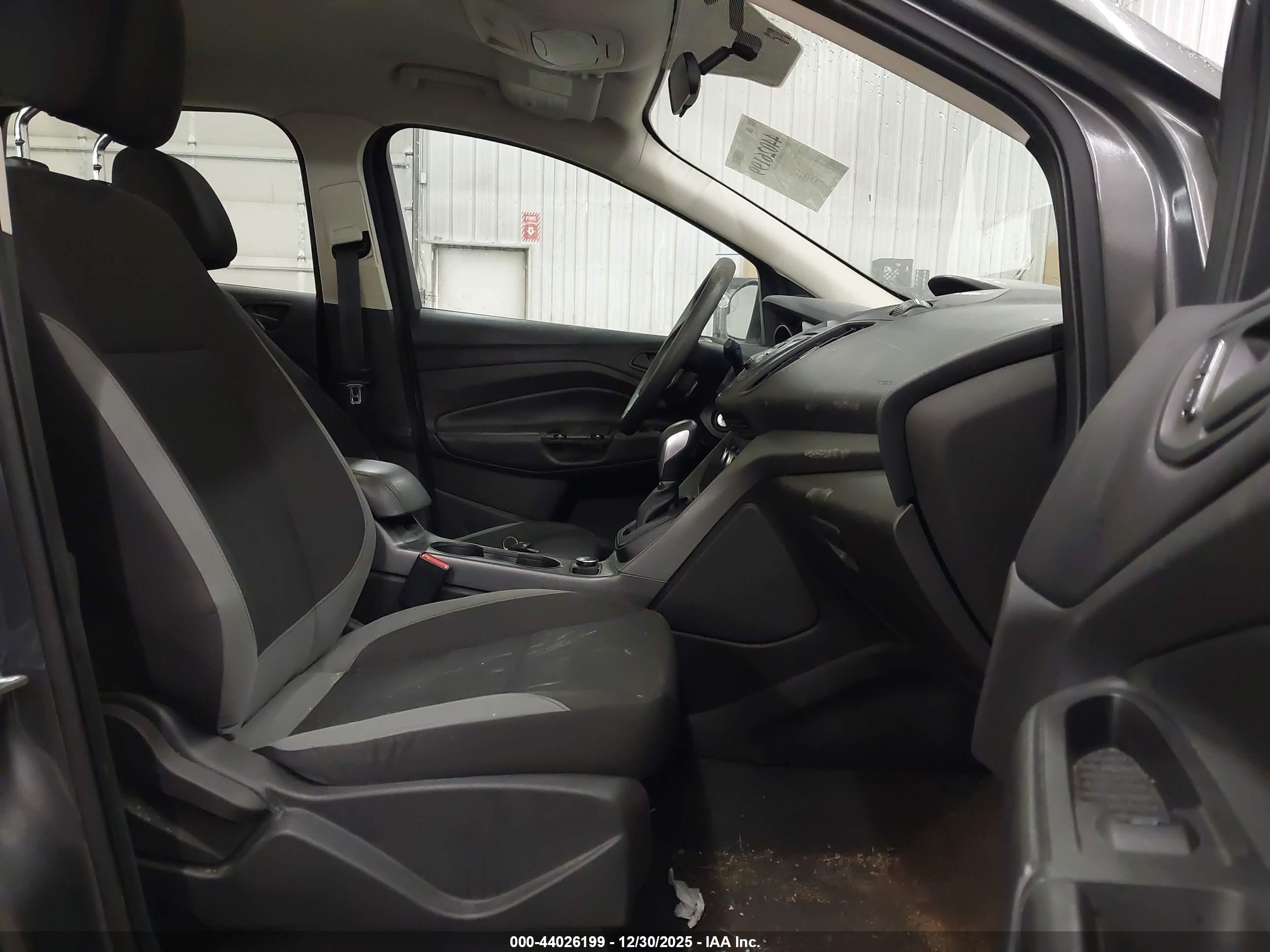 FORD ESCAPE image 5